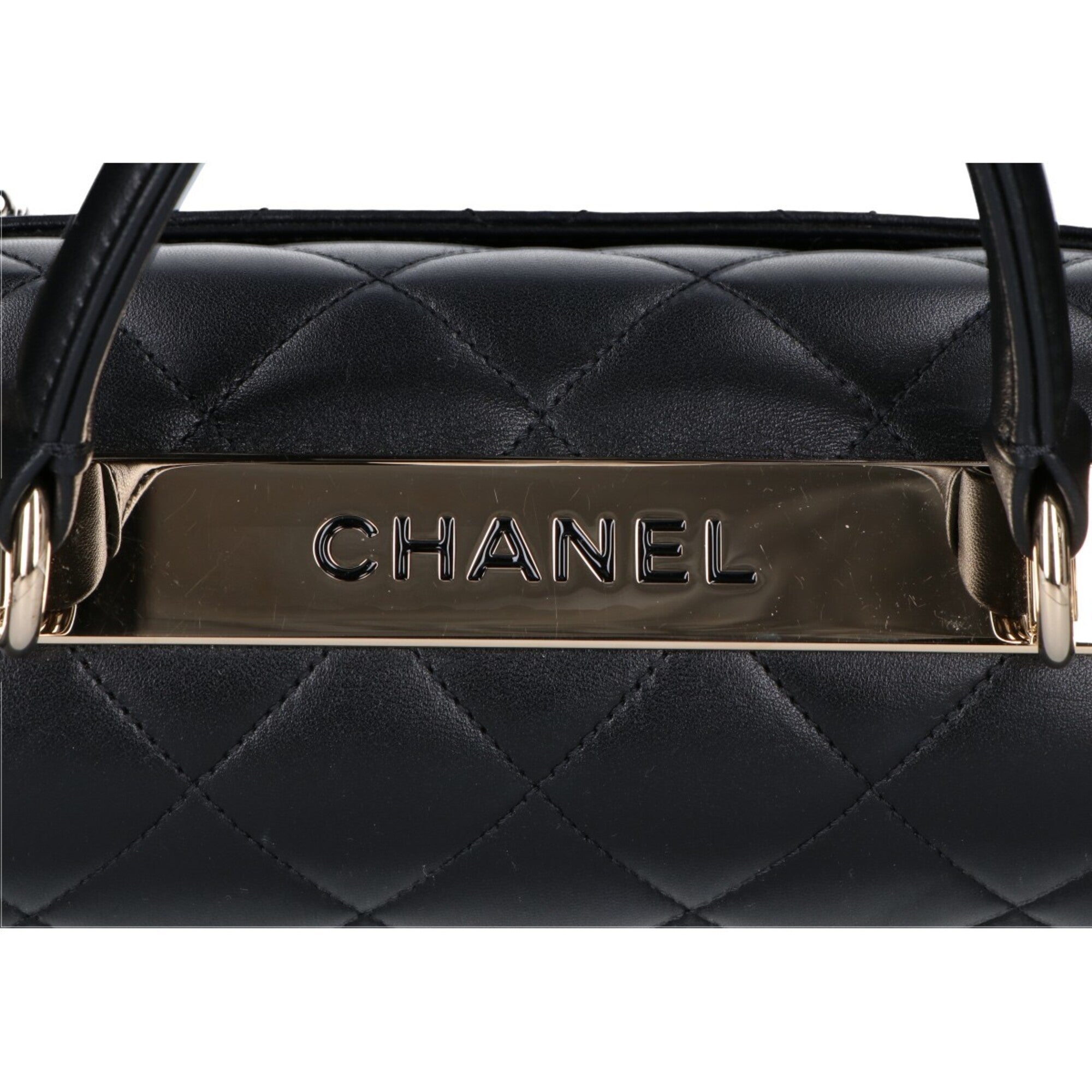 Chanel Black Leather Shoulder Bag (Pre-Owned)