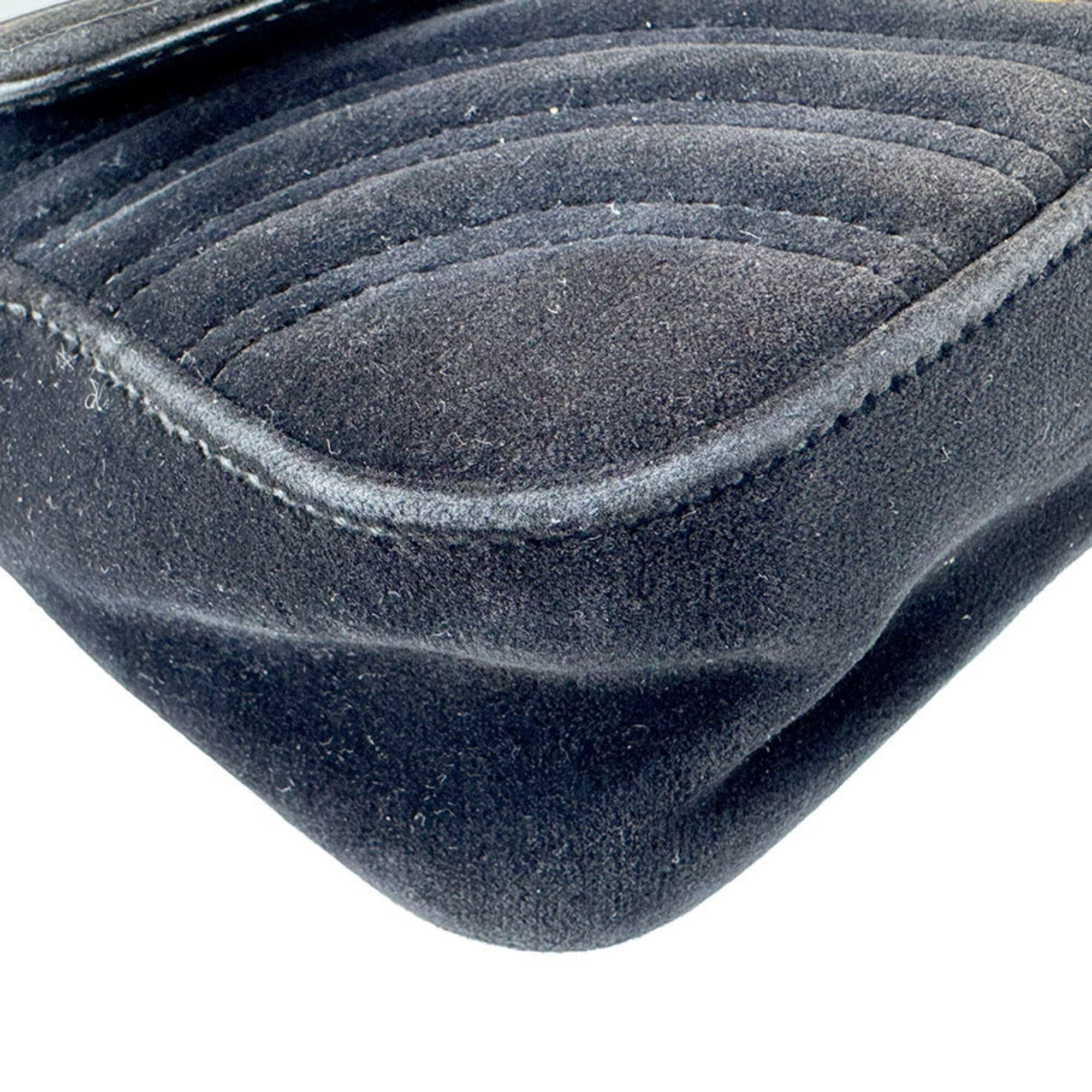 Gucci Black Velvet Shoulder Bag (Pre-Owned)