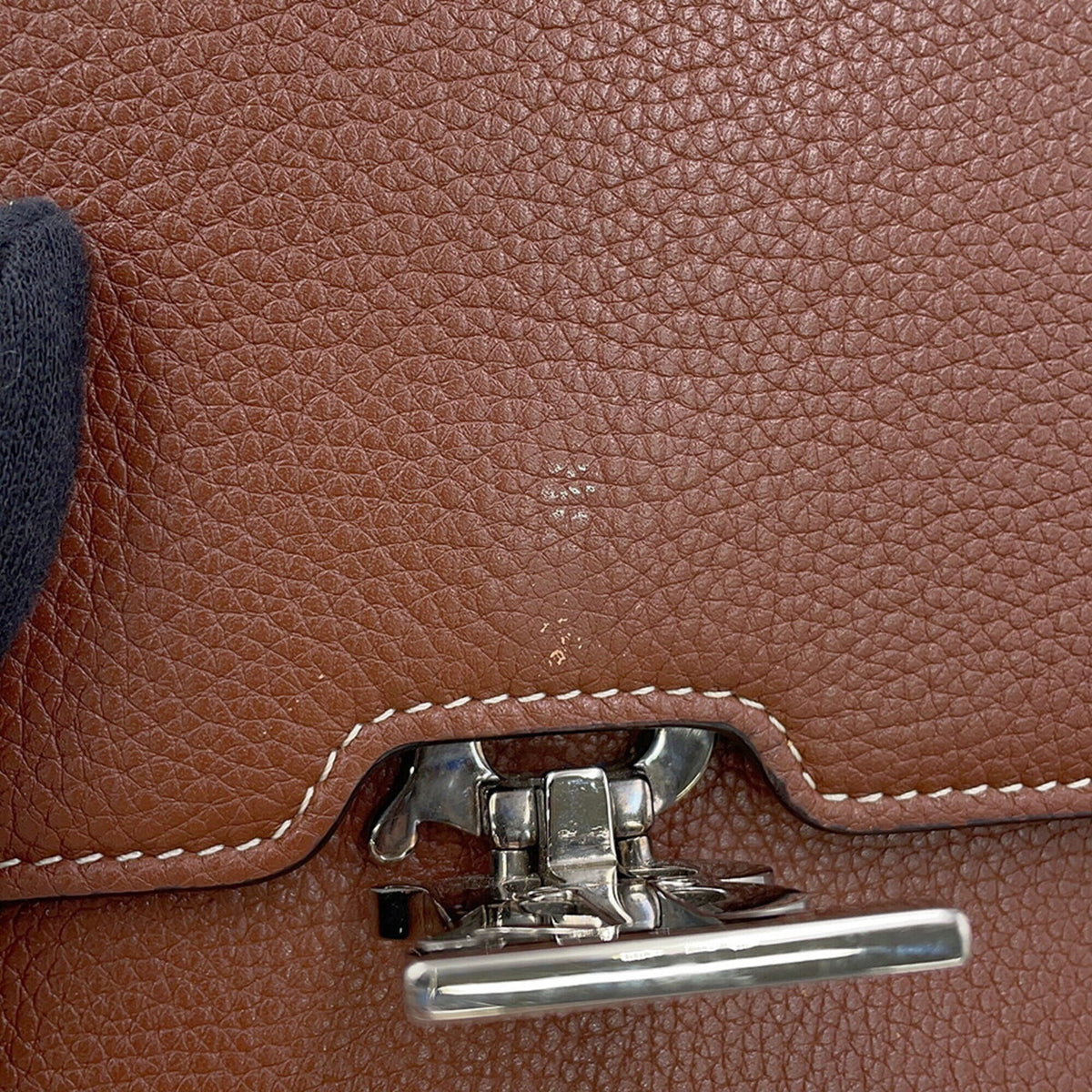 Burberry Brown Leather Shoulder Bag (Pre-Owned)