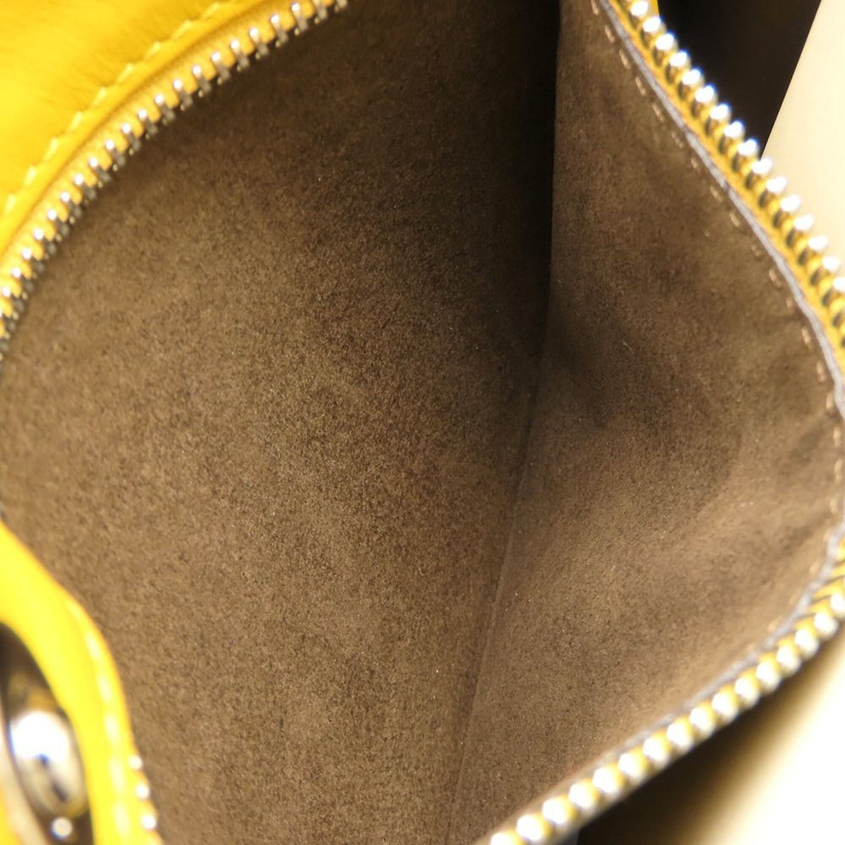 Fendi Dark Brown Yellow Leather Shoulder Bag (Pre-Owned)