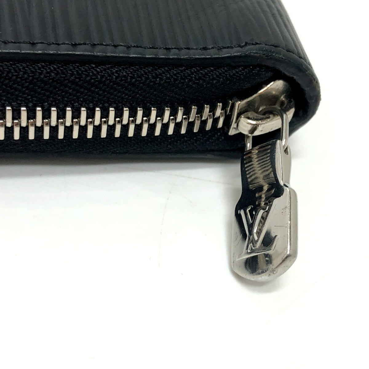 Louis Vuitton Epi Black Epi Leather Long Wallet (Bi-Fold) (Pre-Owned)