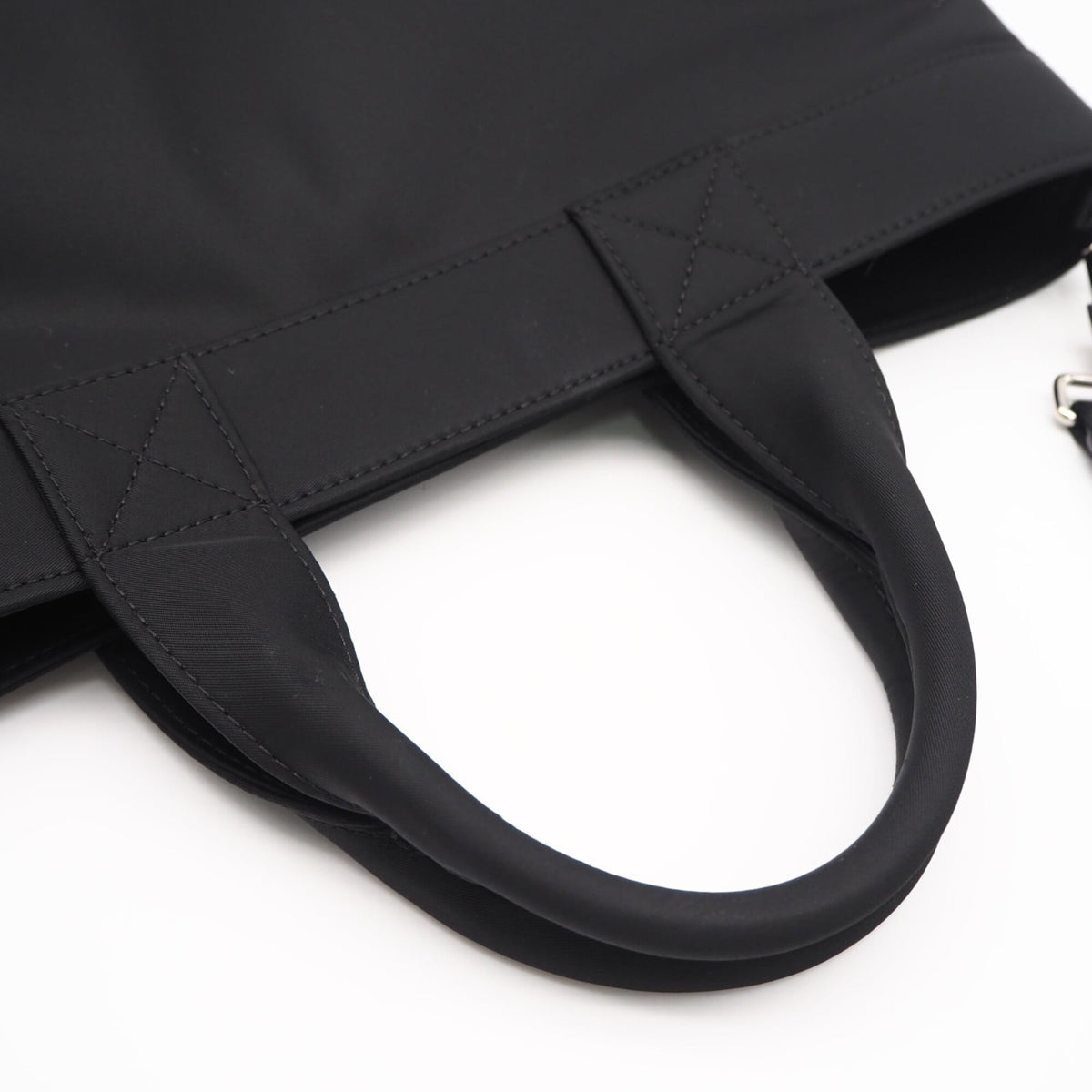 Burberry Black White Nylon Tote Bag (Pre-Owned)