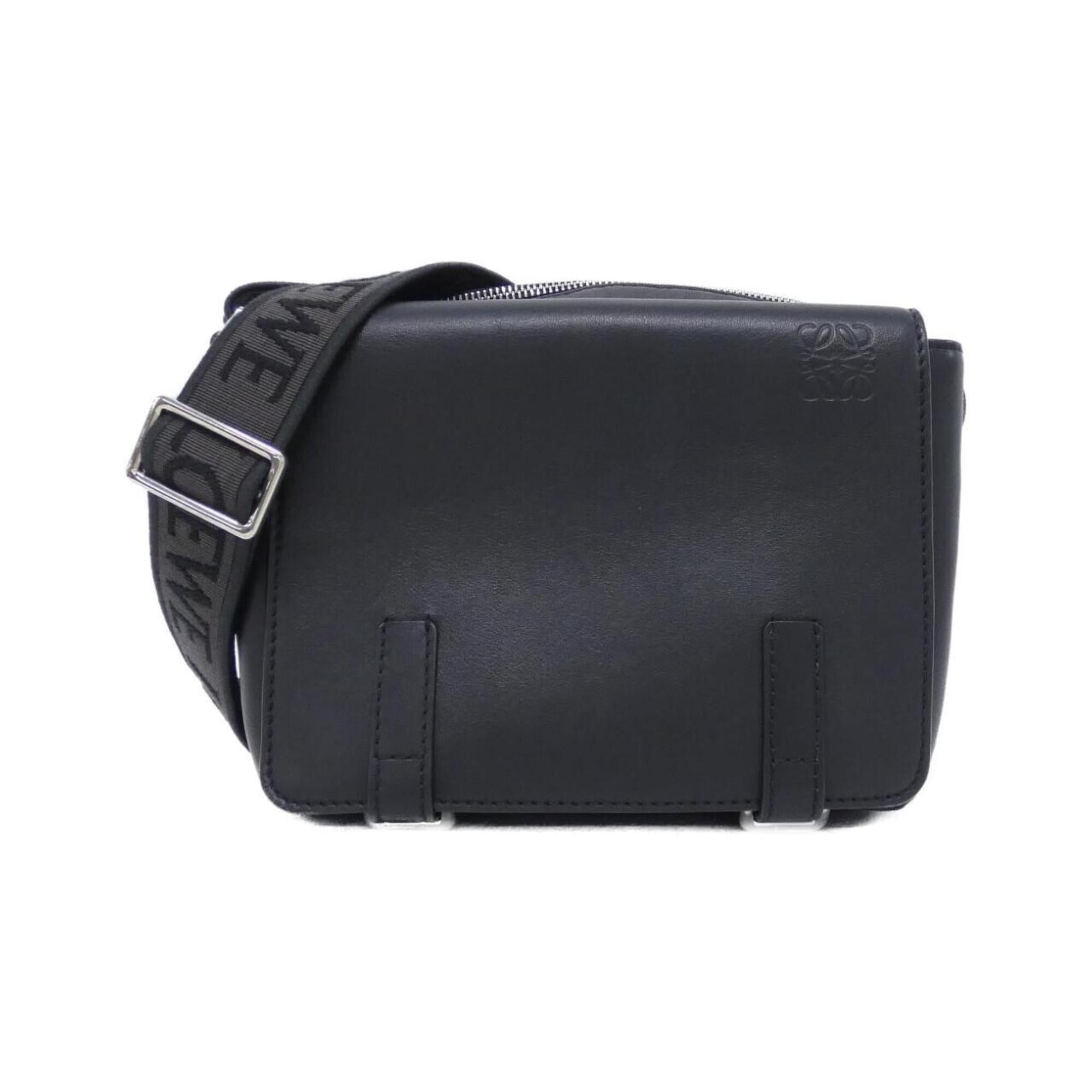 Loewe Black Leather Messenger Bag Shoulder Bag (Pre-Owned)