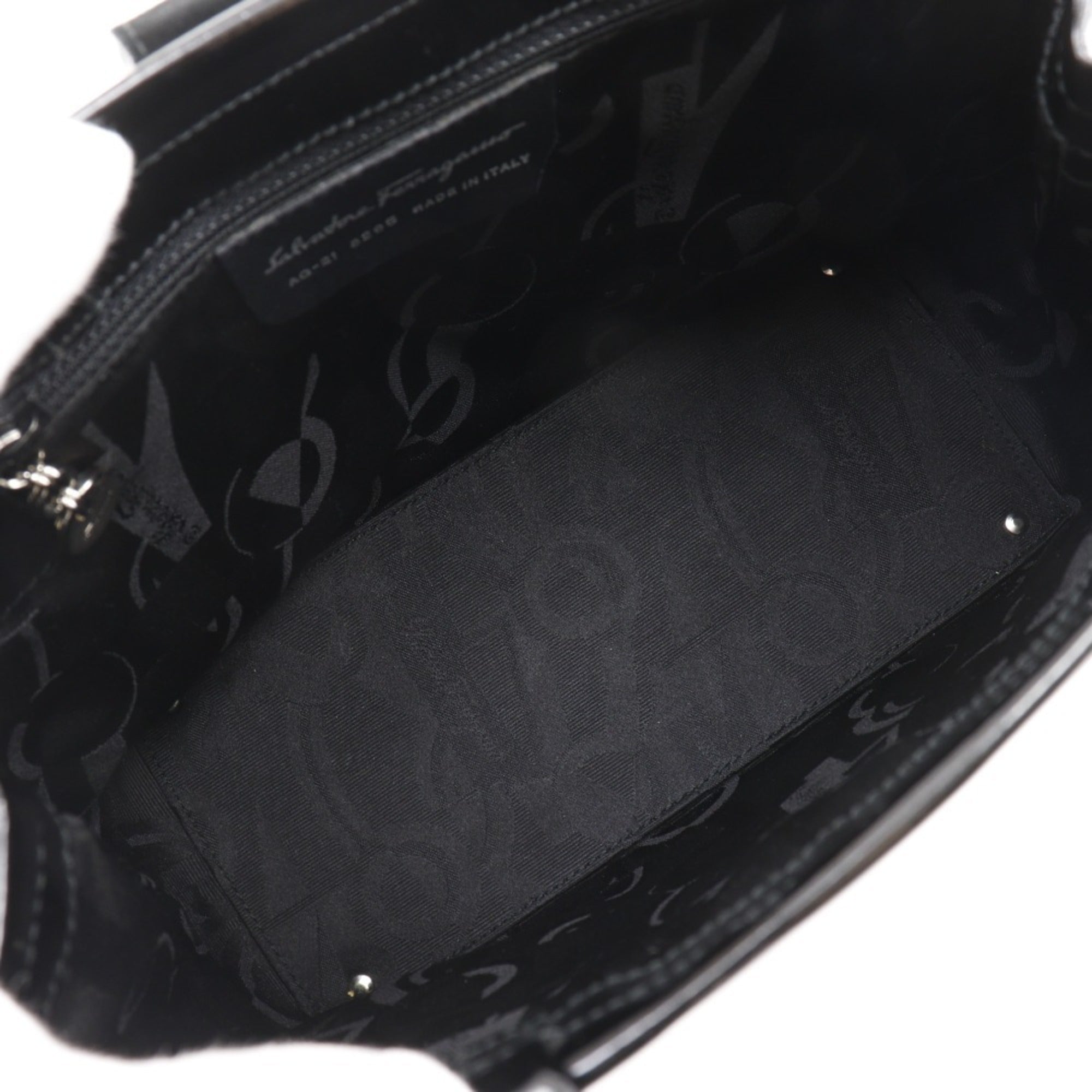 Salvatore Ferragamo Black Patent Leather Handbag (Pre-Owned)