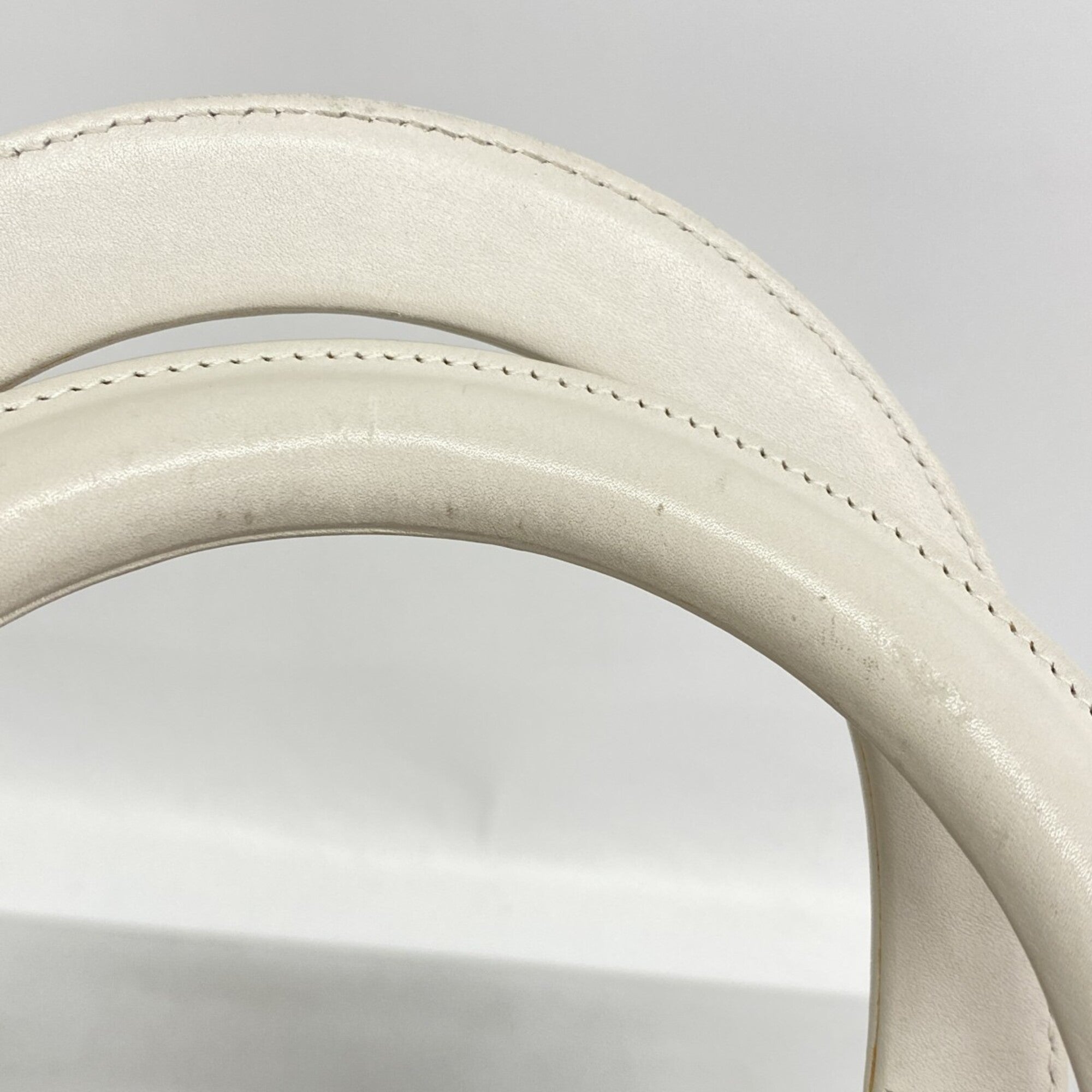 Christian Dior Ivory Leather Handbag (Pre-Owned)