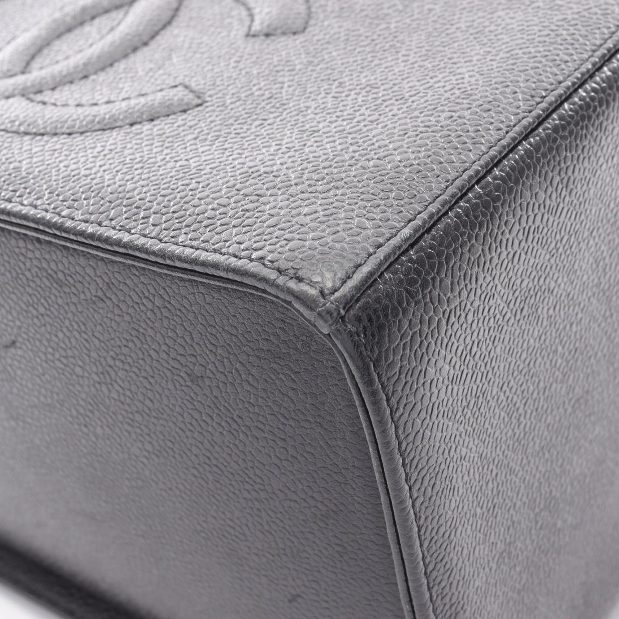 Chanel Black Grained Calfskin Handbag (Pre-Owned)