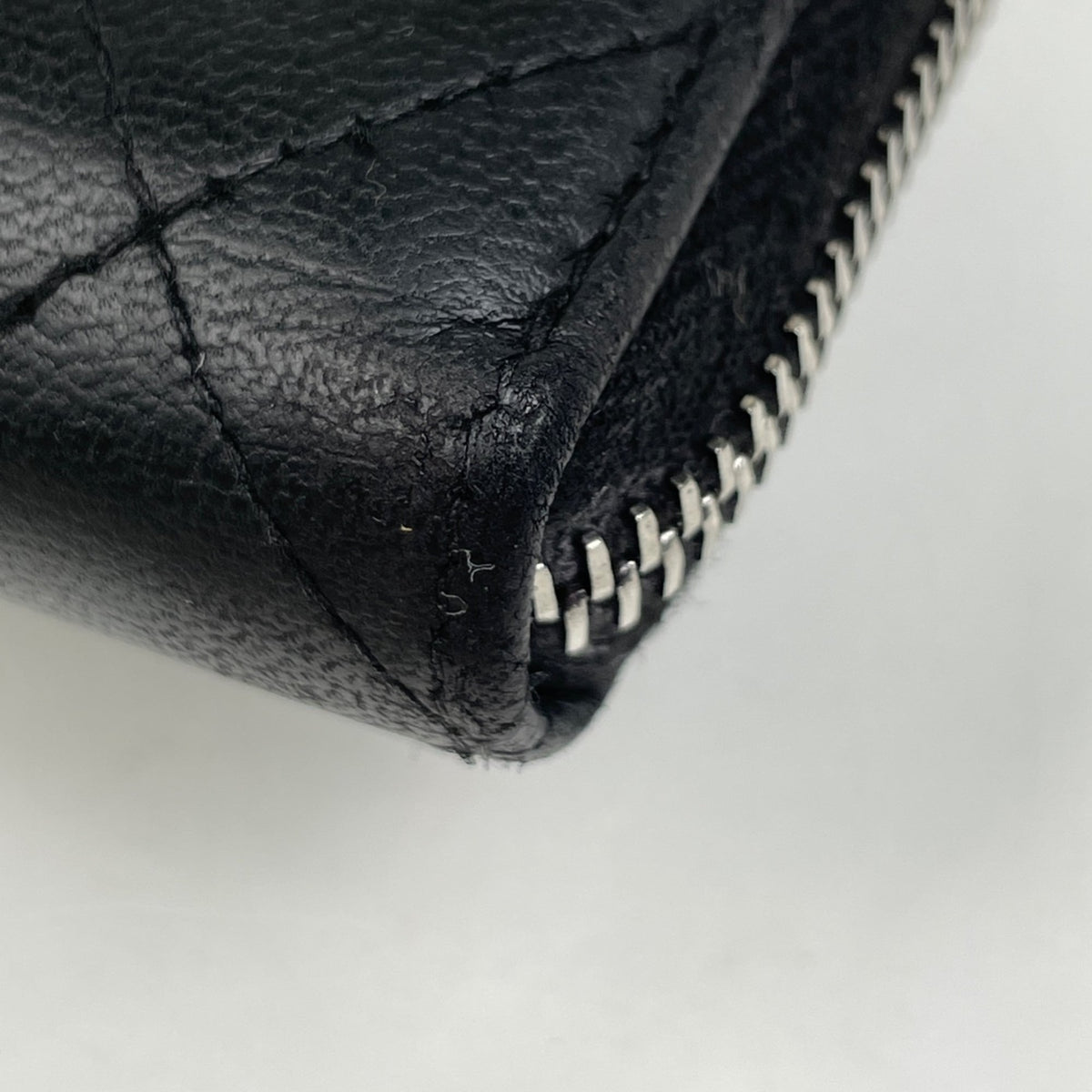 Chanel Matelasse Black Leather Long Wallet (Bi-Fold) (Pre-Owned)