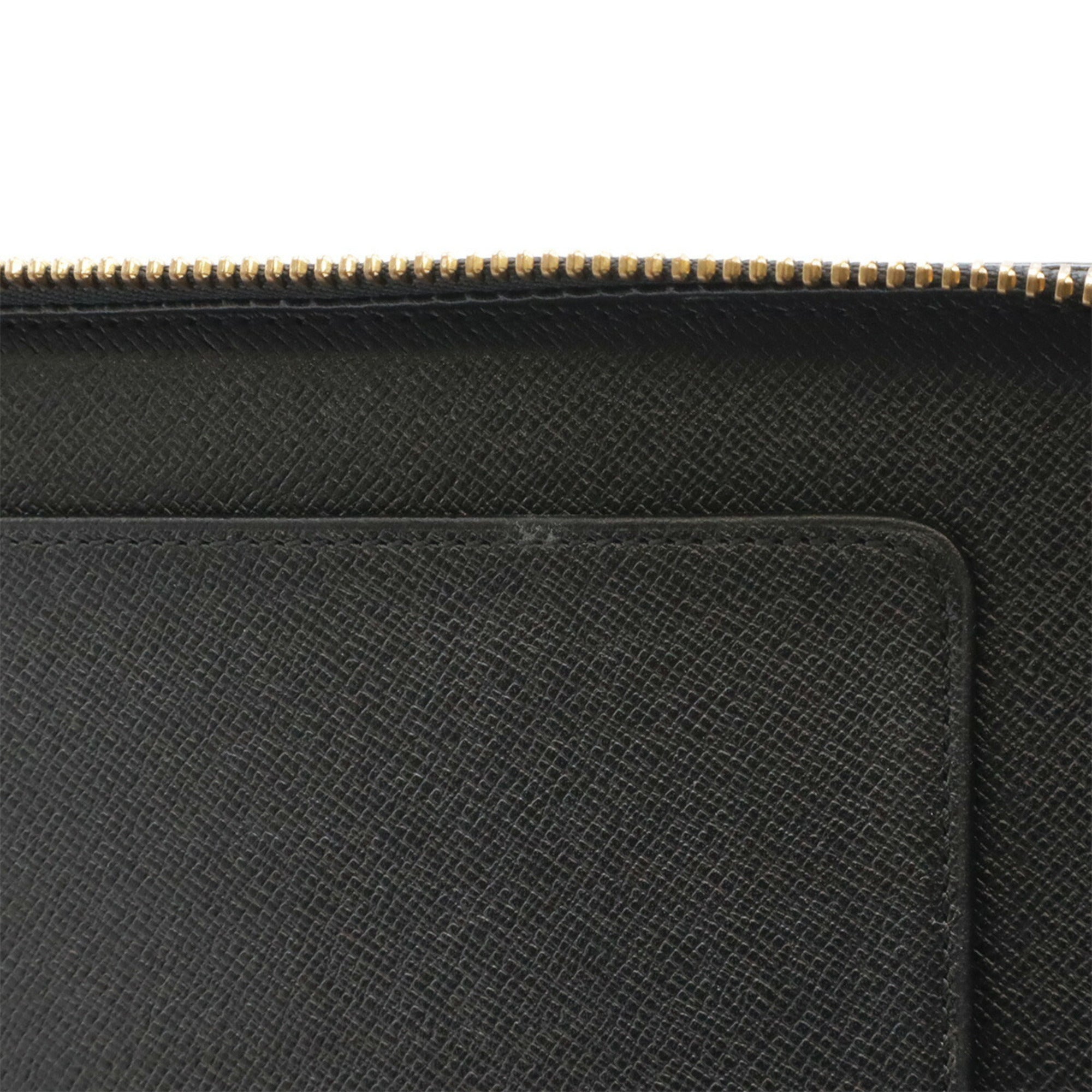 Louis Vuitton Noir Epi Leather Clutch Bag (Pre-Owned)