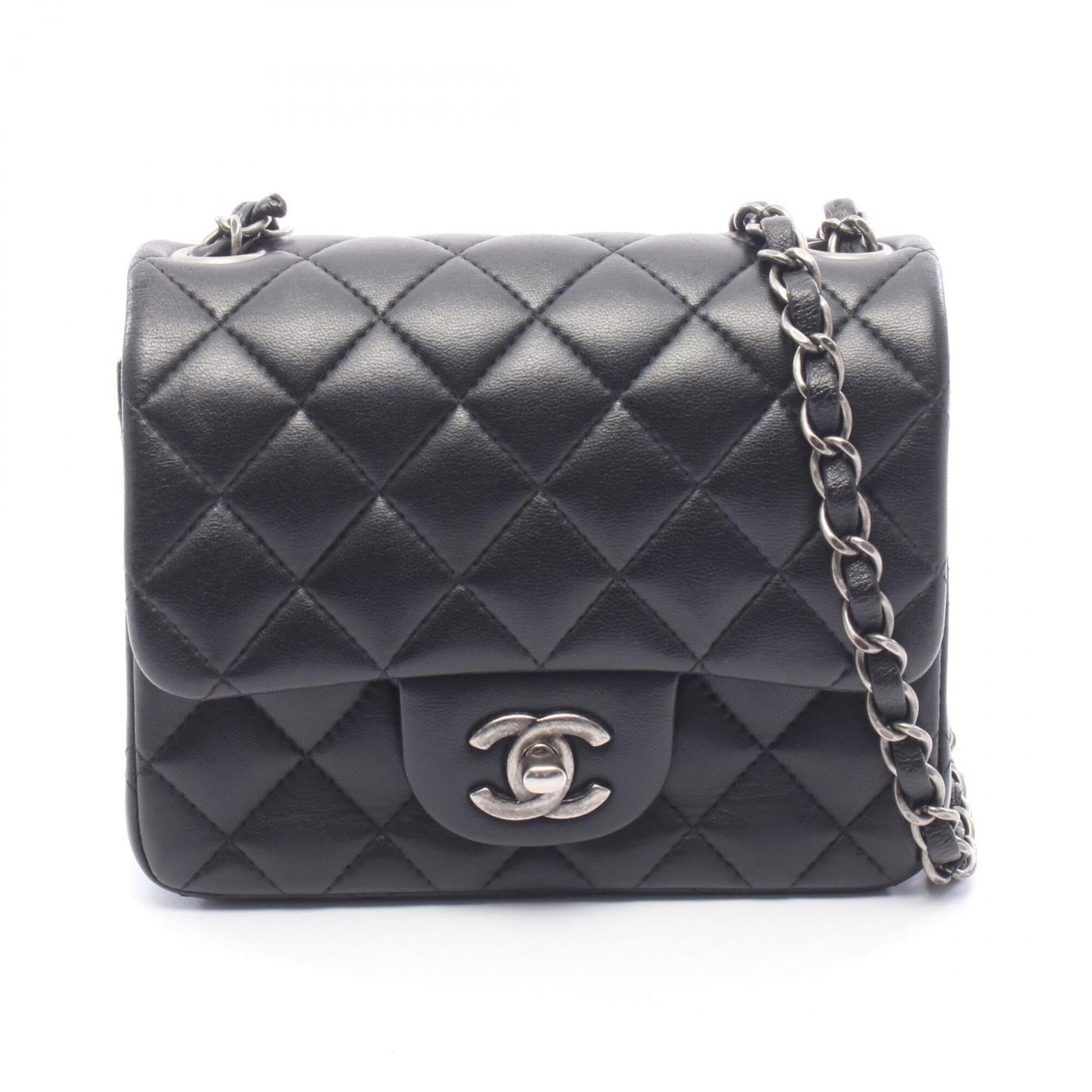 Chanel Black Leather Handbag Shoulder Bag (Pre-Owned)