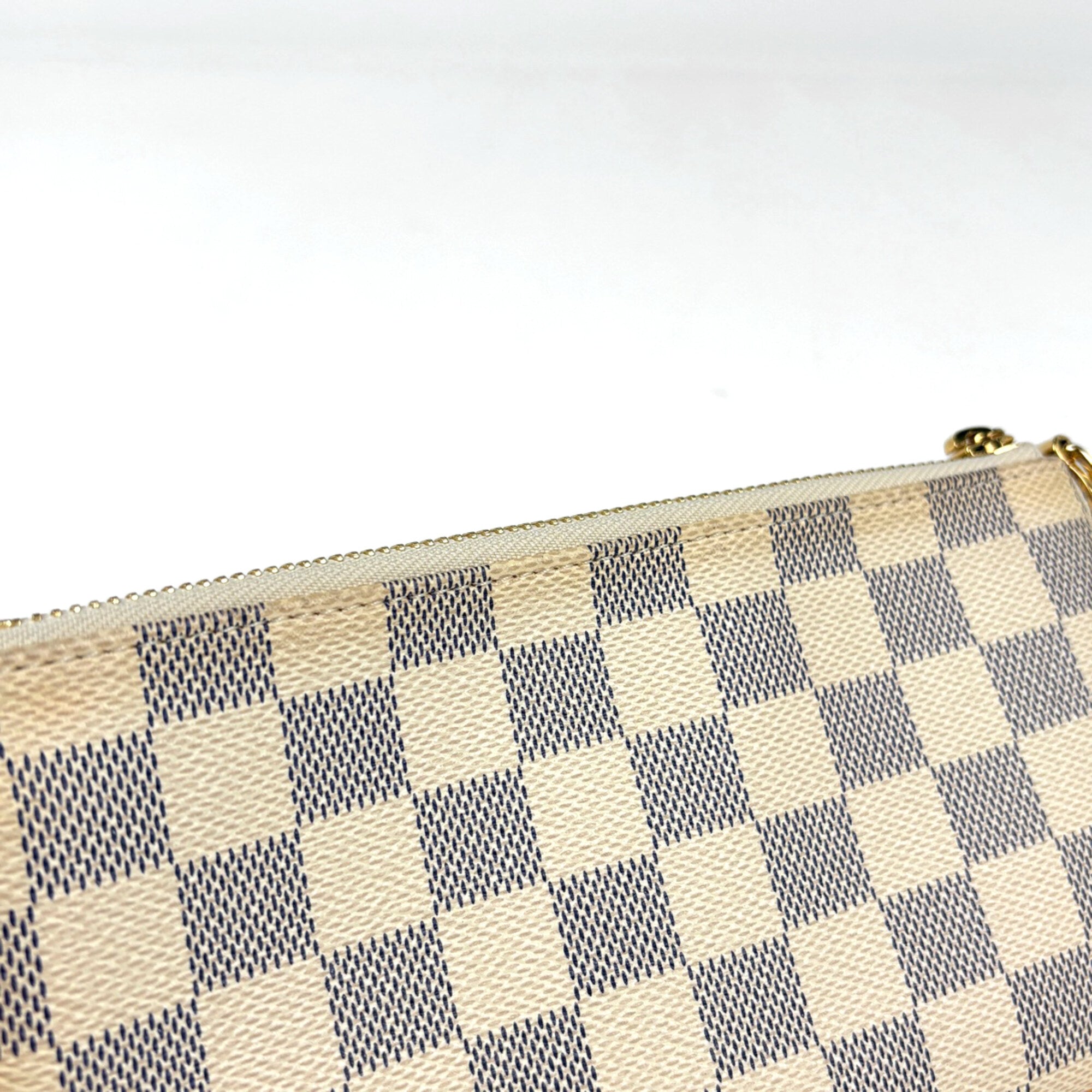 Louis Vuitton Damier Infini White Damier Azur Pochette Shoulder Bag (Pre-Owned)