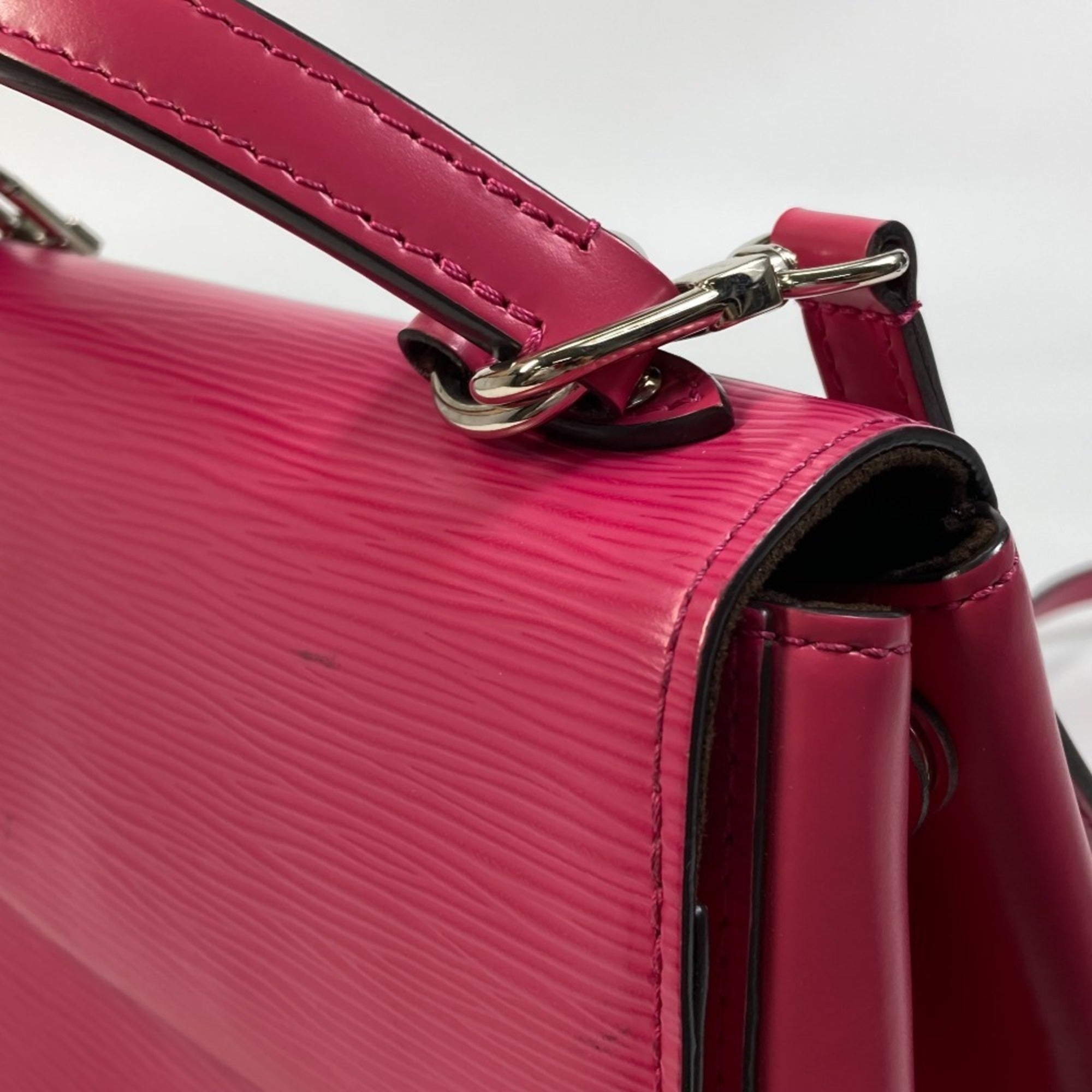 Louis Vuitton Hot Pink Pink Epi Leather Handbag Shoulder Bag (Pre-Owned)