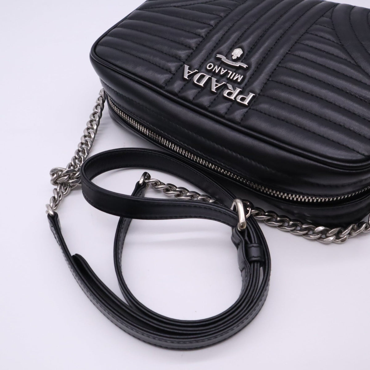 Prada Black Nero Leather Shoulder Bag (Pre-Owned)