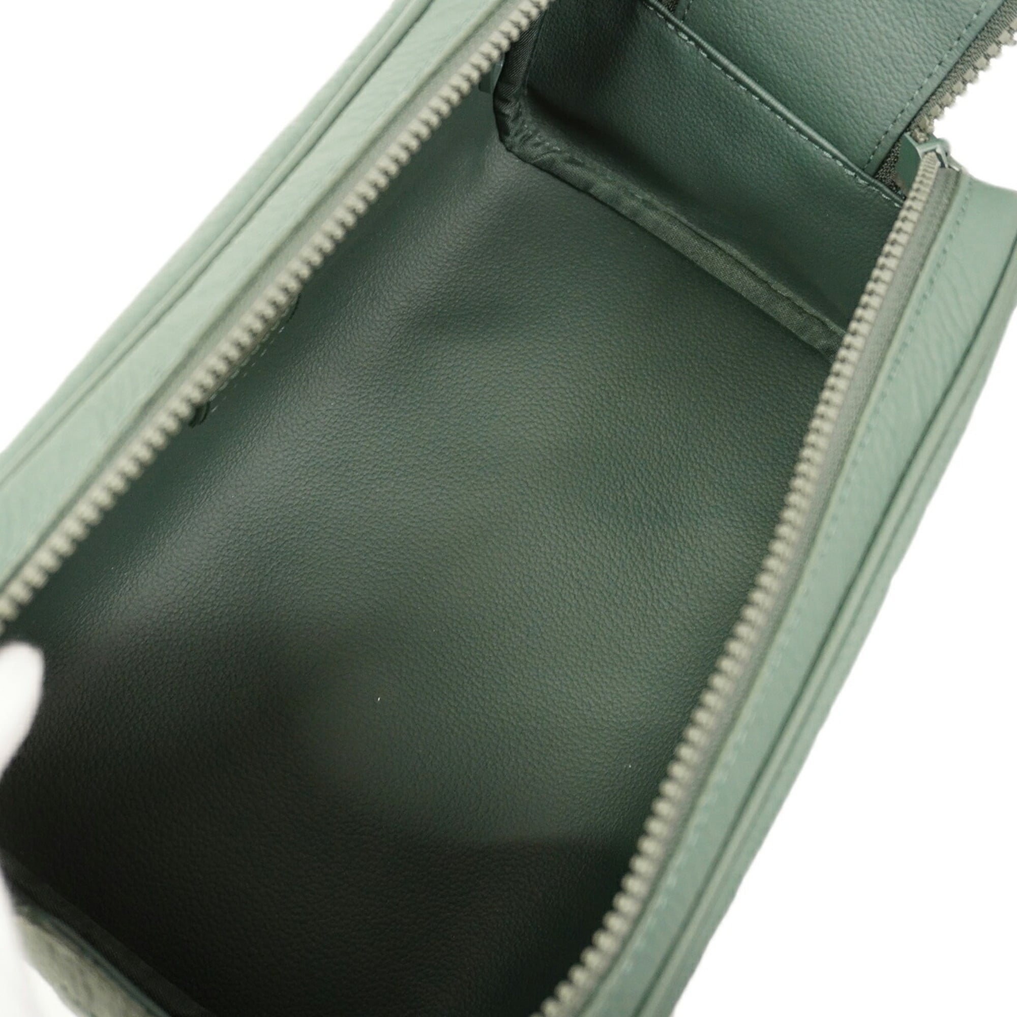 Louis Vuitton Green Handbag (Pre-Owned)