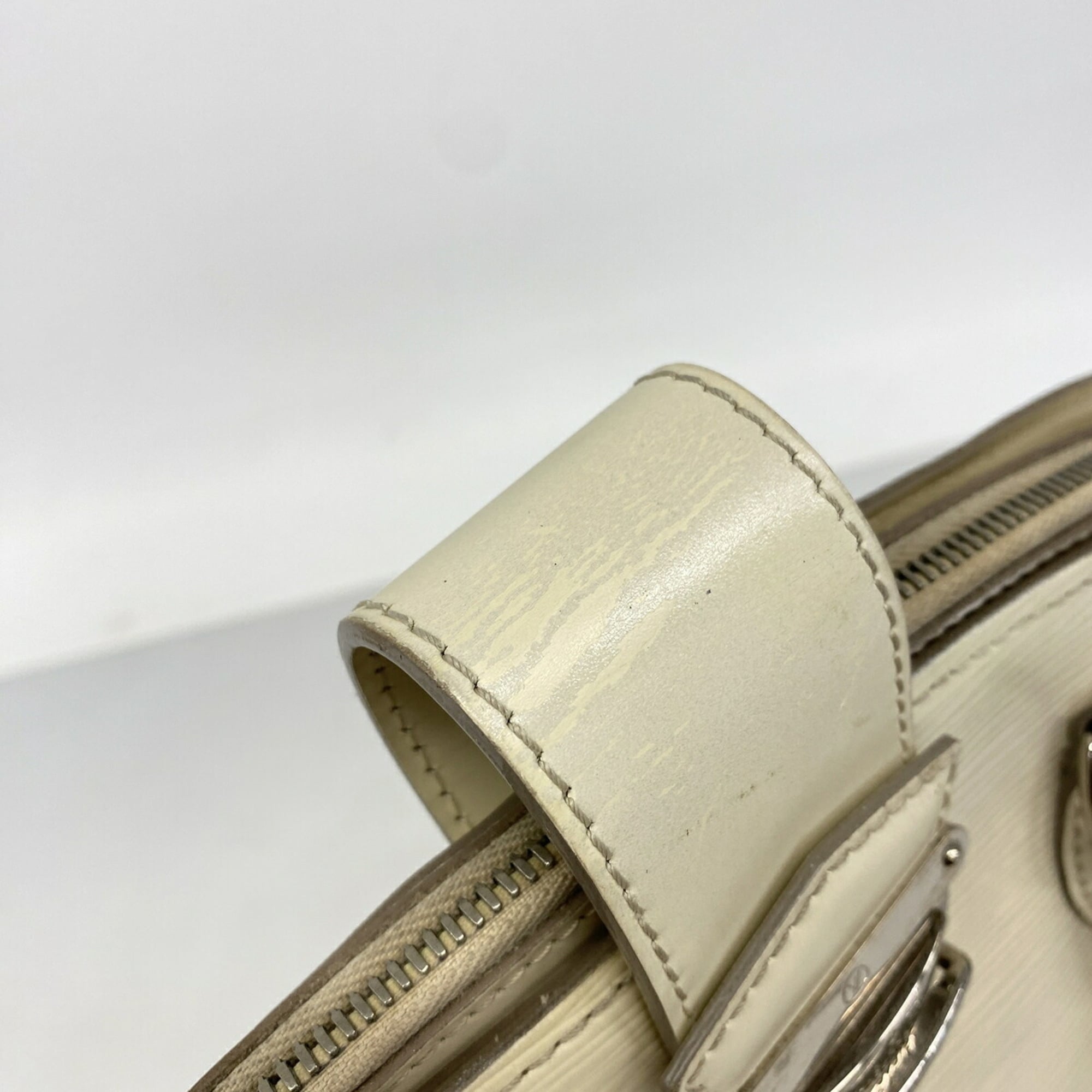 Louis Vuitton Lv Off White Handbag (Pre-Owned)