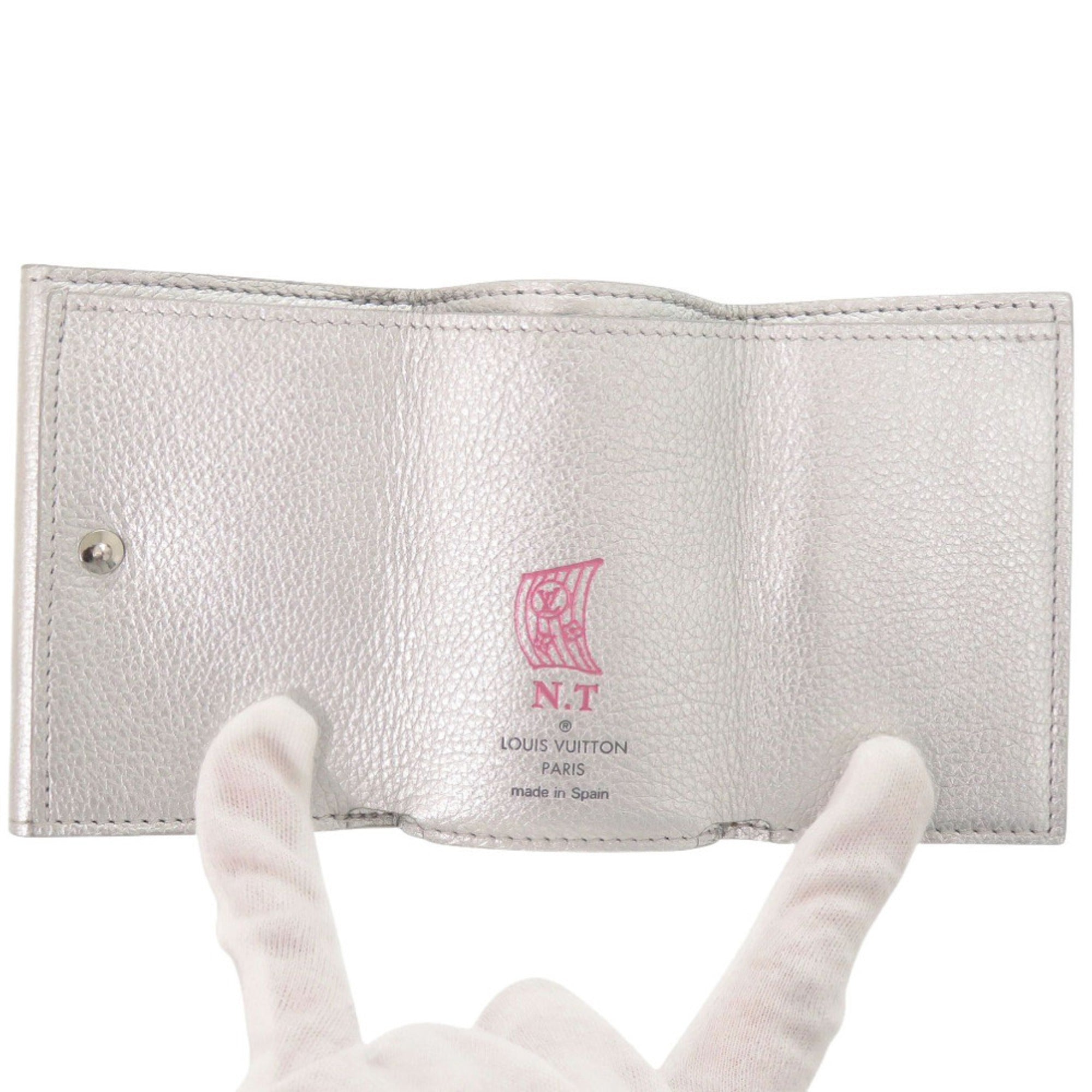 Louis Vuitton Silver Leather Wallet (Tri-Fold) (Pre-Owned)