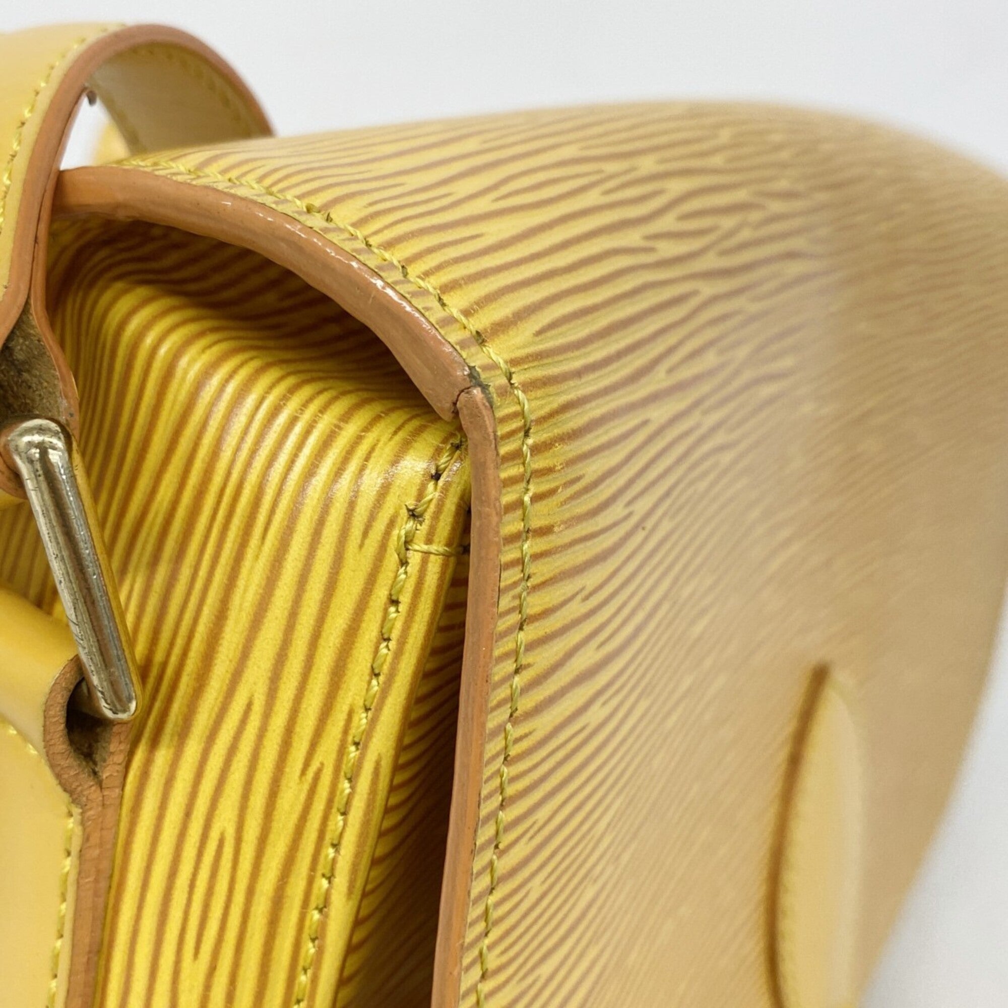 Louis Vuitton Jaune Shoulder Bag (Pre-Owned)