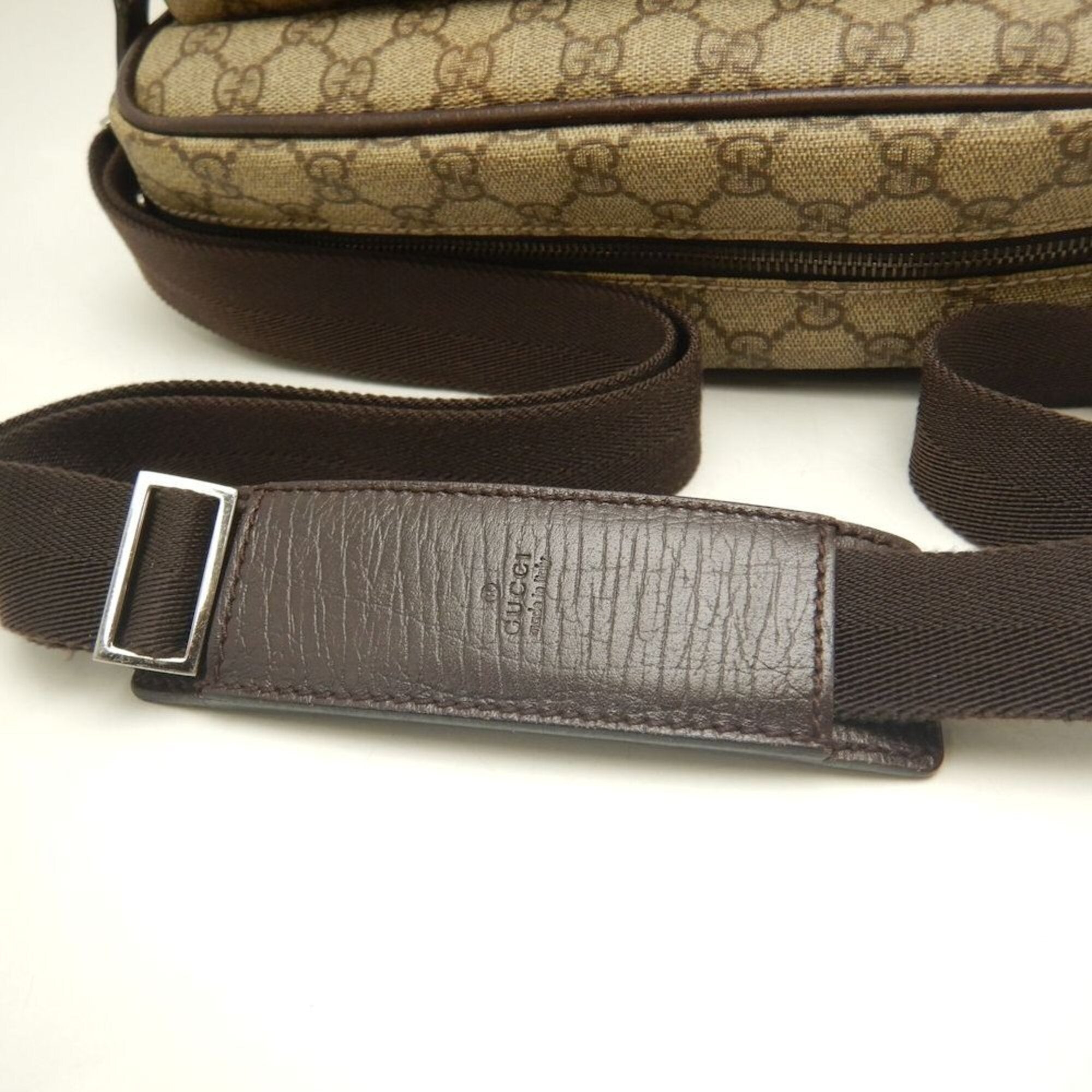 Gucci Brown Gg Supreme Shoulder Bag (Pre-Owned)