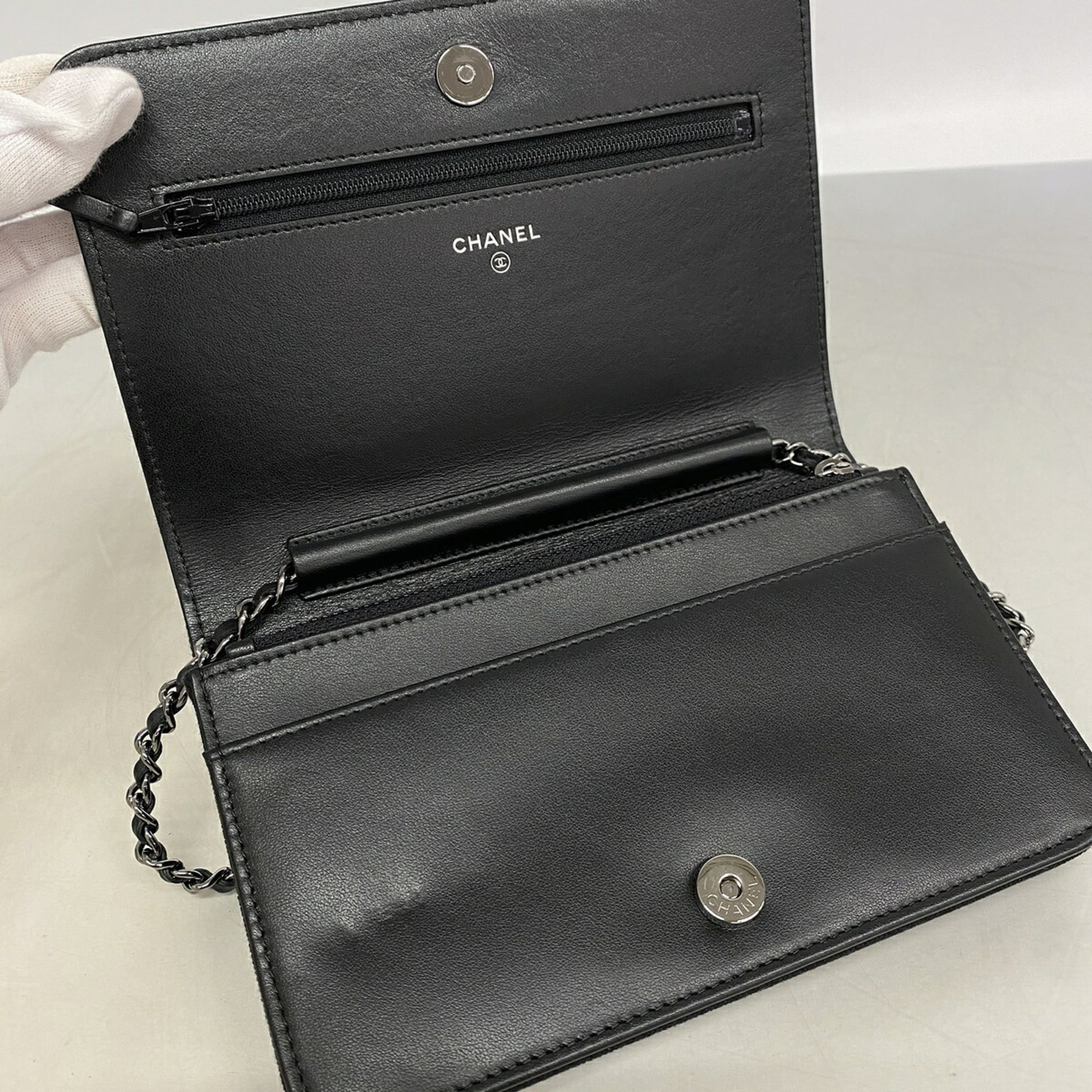 Chanel Black Canvas Chain/Shoulder Wallet (Pre-Owned)