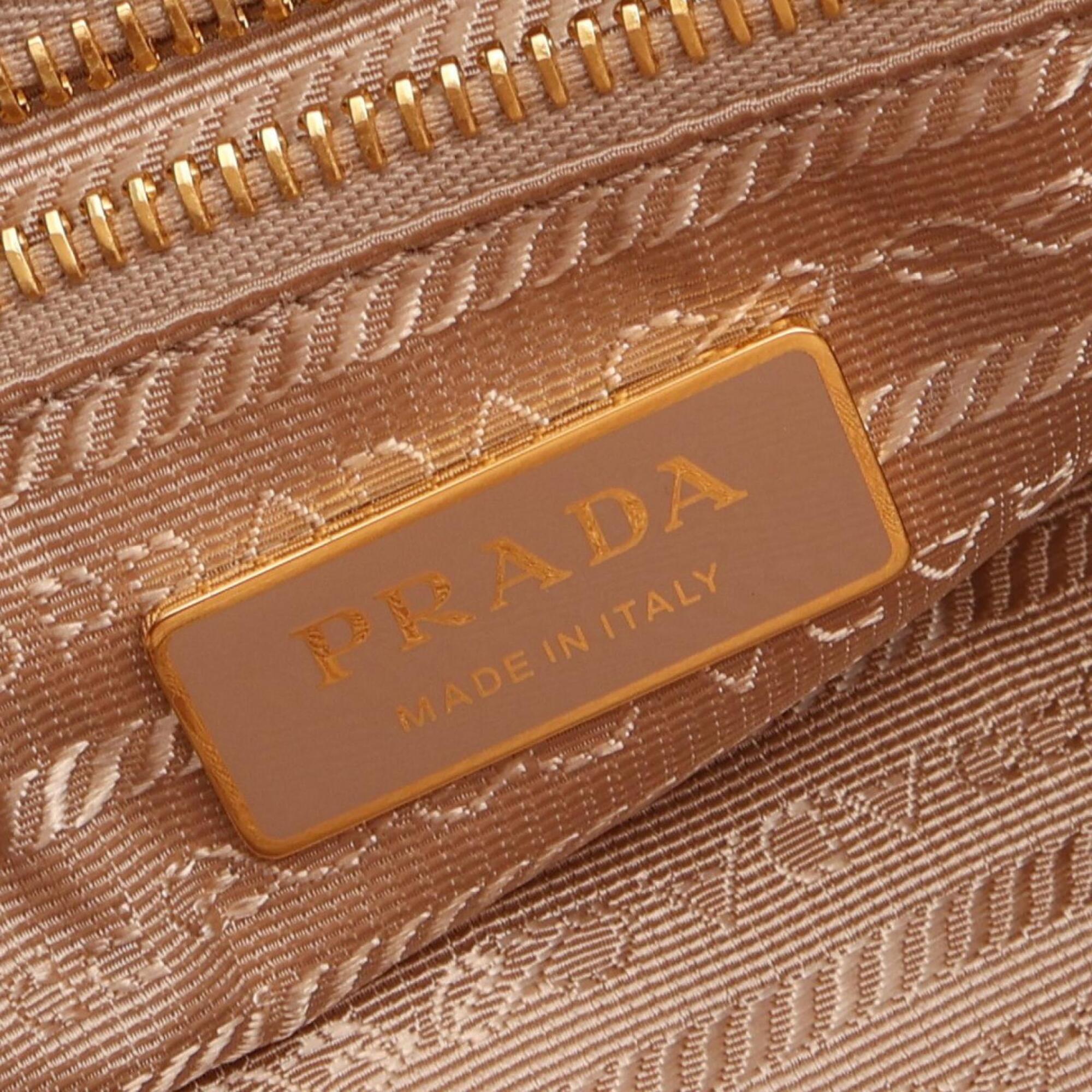 Prada Beige Leather Handbag Shoulder Bag (Pre-Owned)
