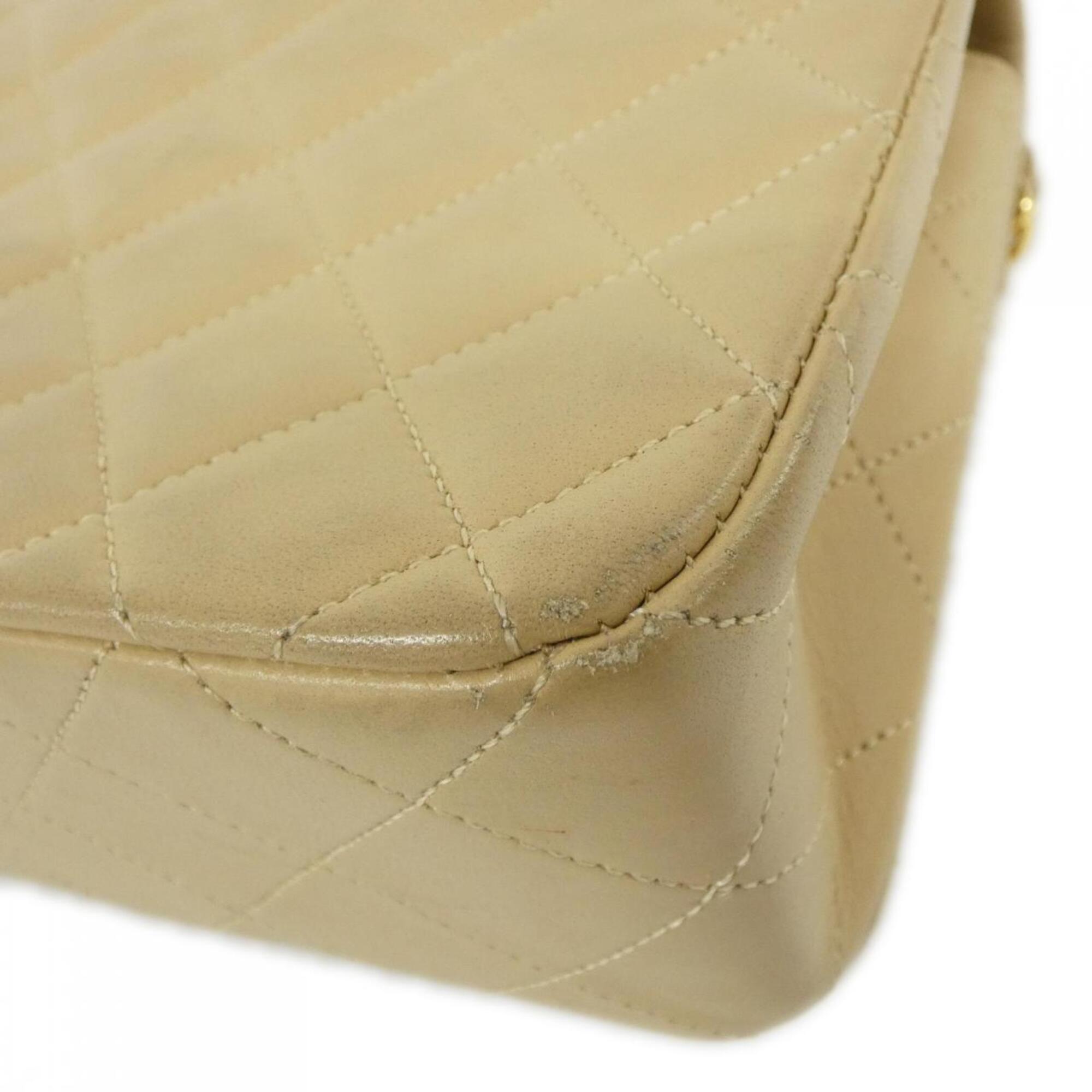 Chanel Beige Leather Shoulder Bag (Pre-Owned)