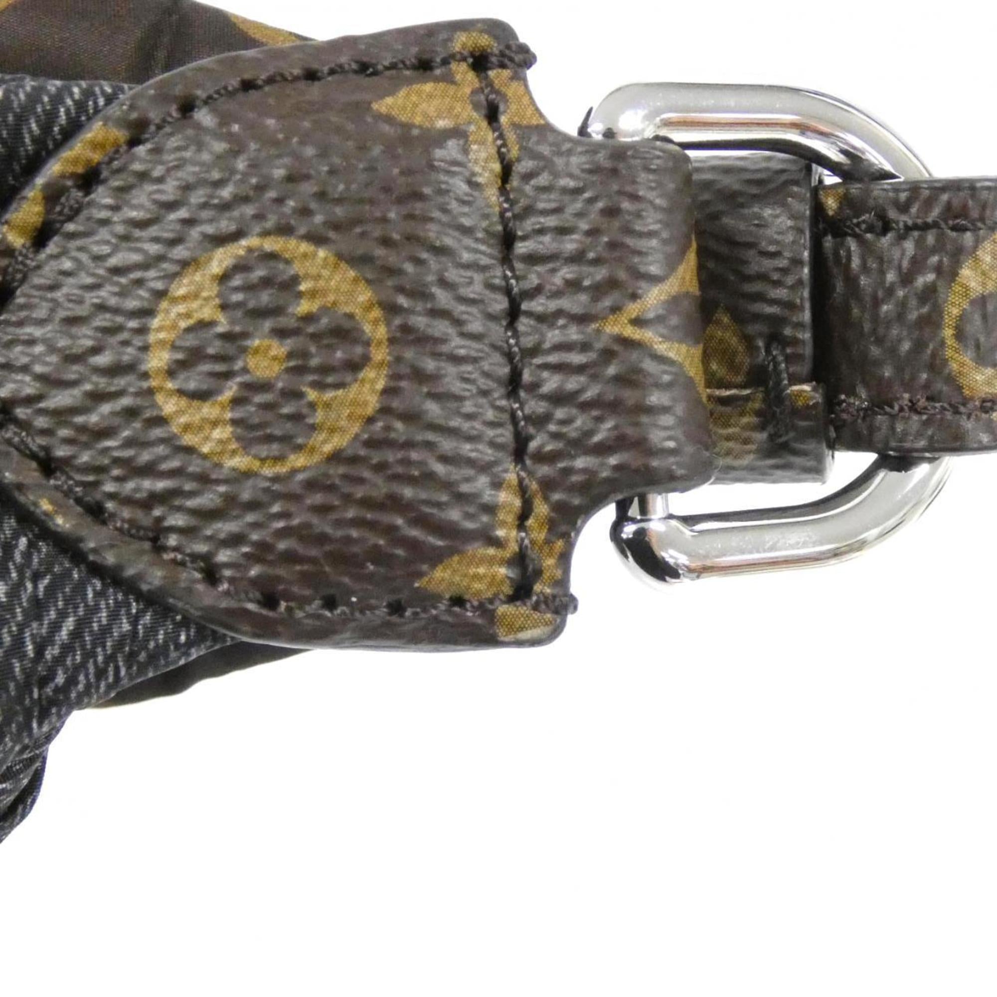 Louis Vuitton Black Nylon Shoulder Bag (Pre-Owned)