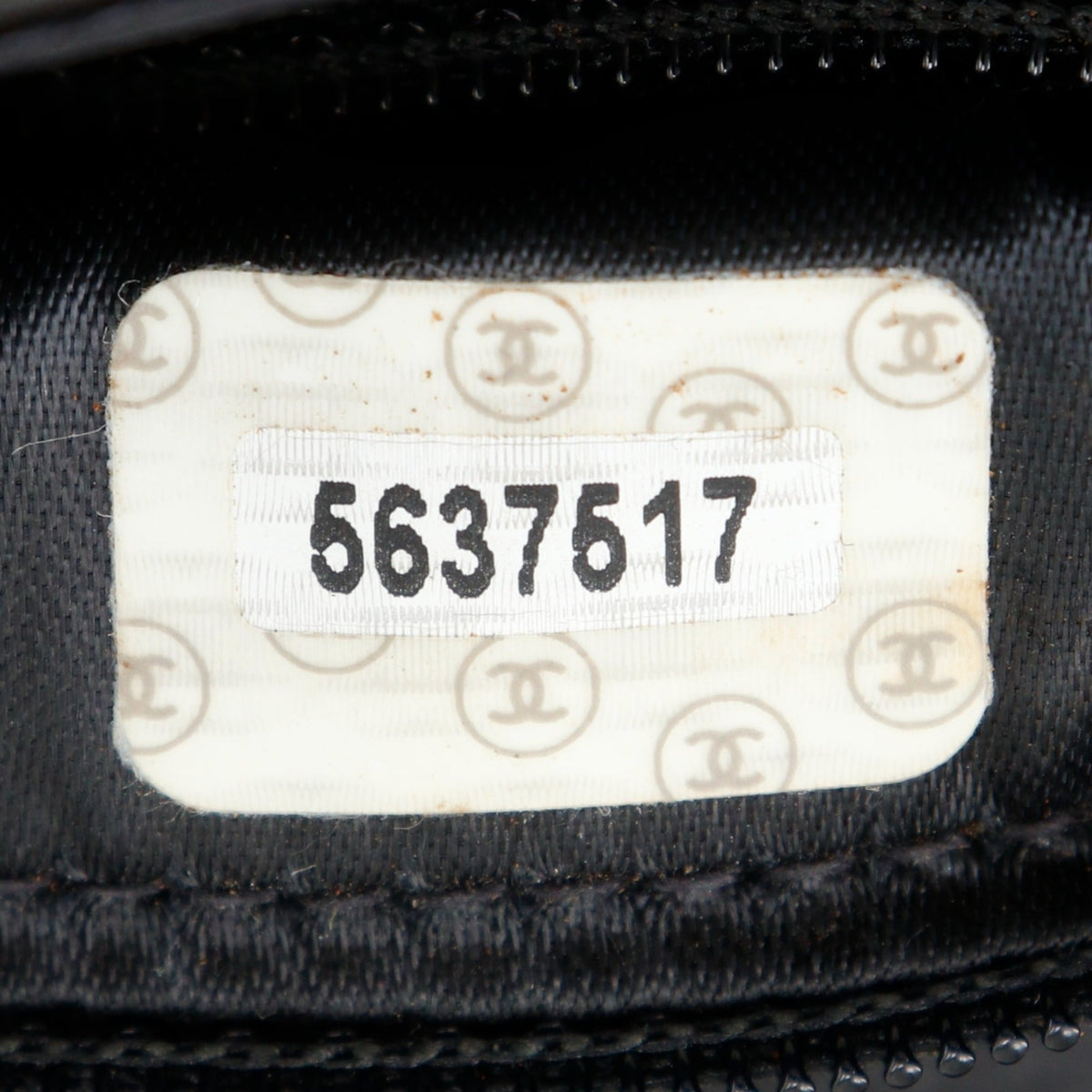 Chanel Black Brown Leather Handbag (Pre-Owned)