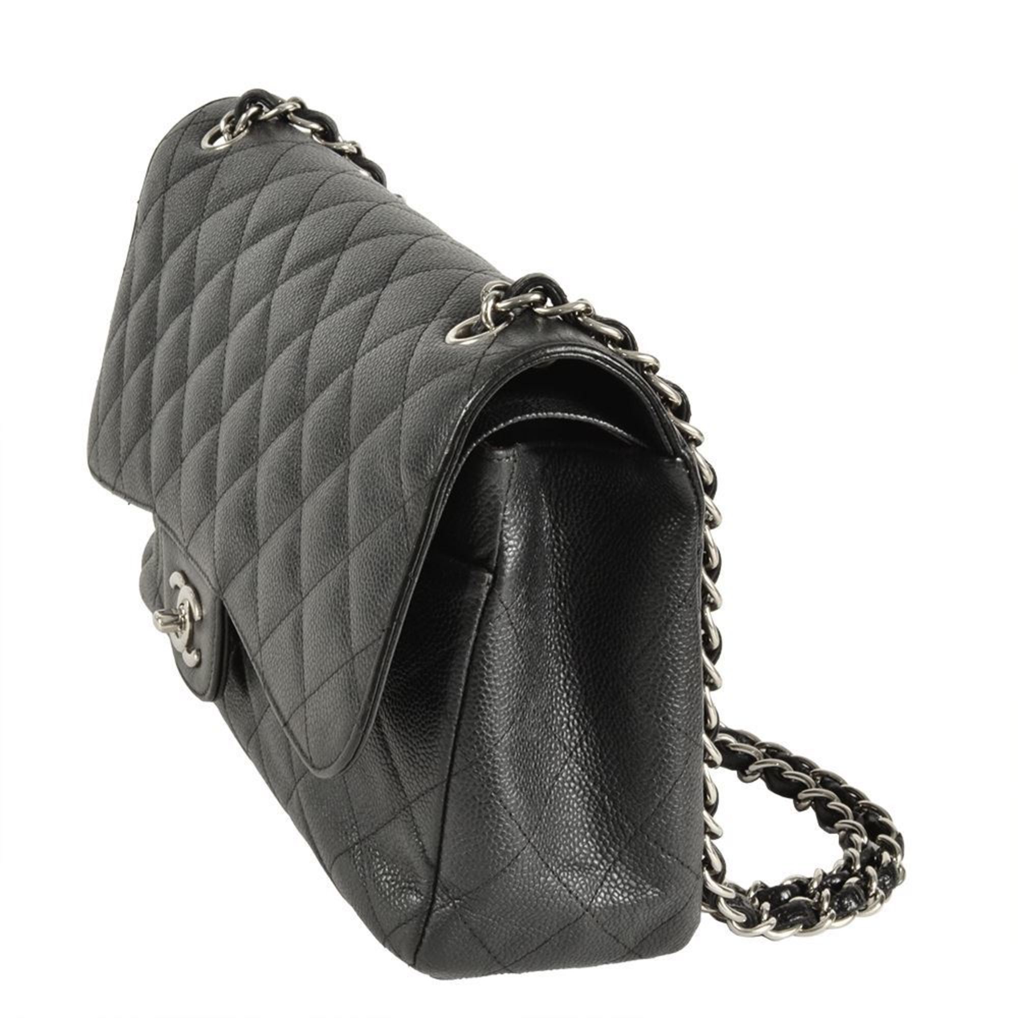 Chanel Black Grained Calfskin Shoulder Bag (Pre-Owned)
