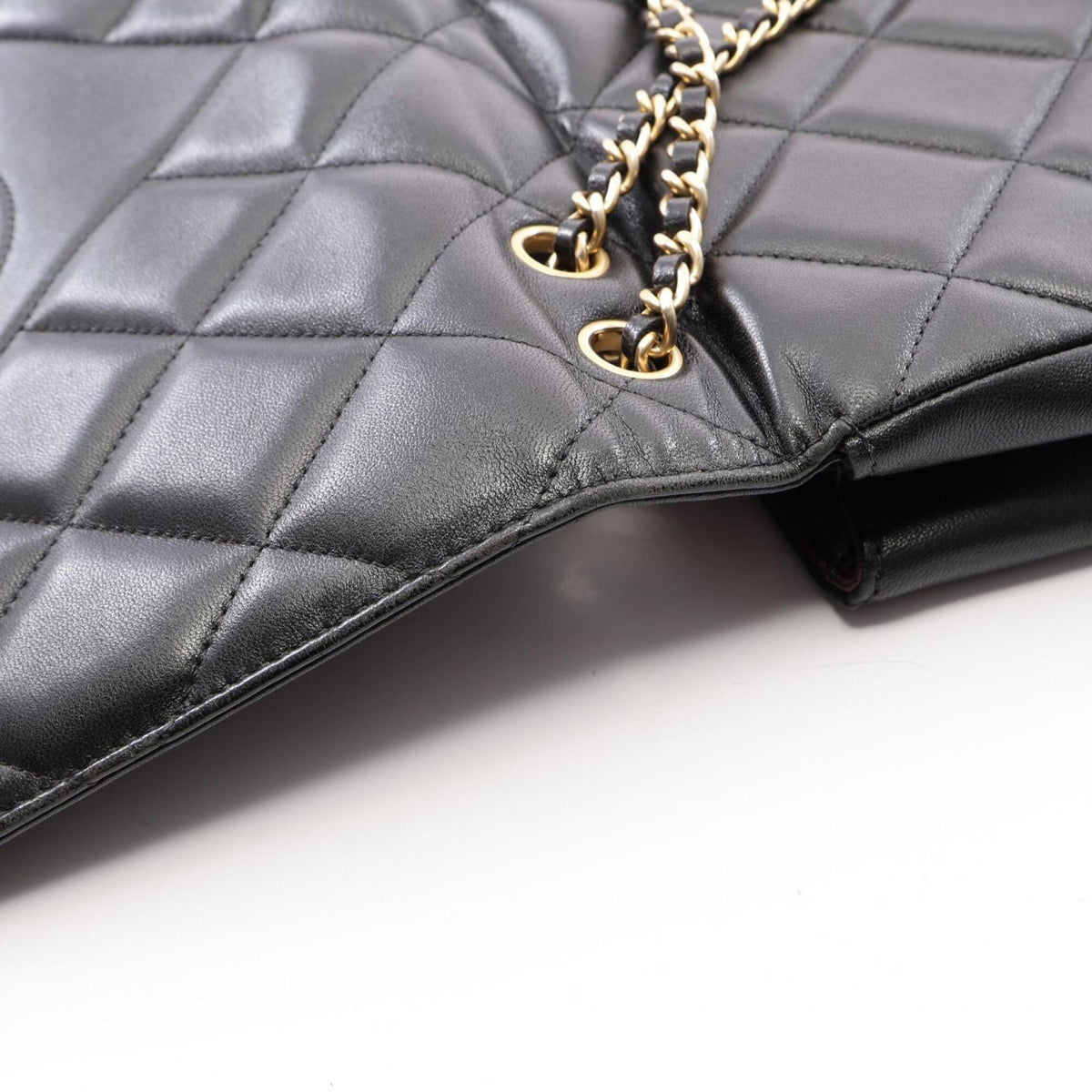 Chanel Black Leather Handbag Shoulder Bag (Pre-Owned)