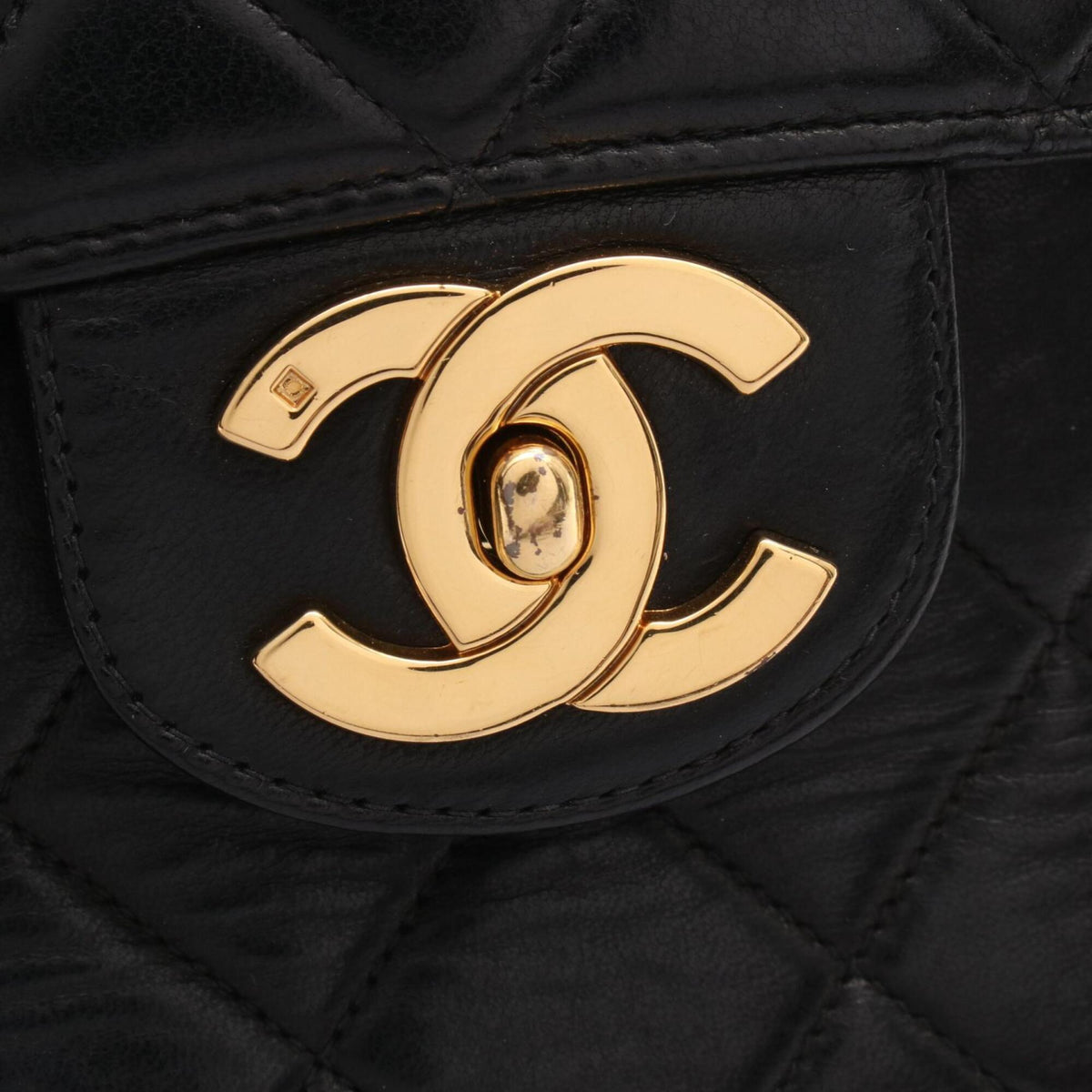 Chanel Black Leather Handbag Shoulder Bag (Pre-Owned)