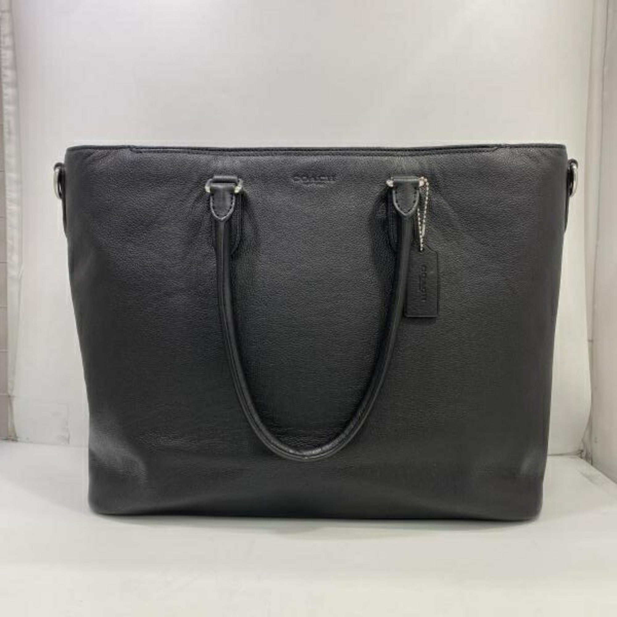 Coach Black Leather Tote Bag (Pre-Owned)