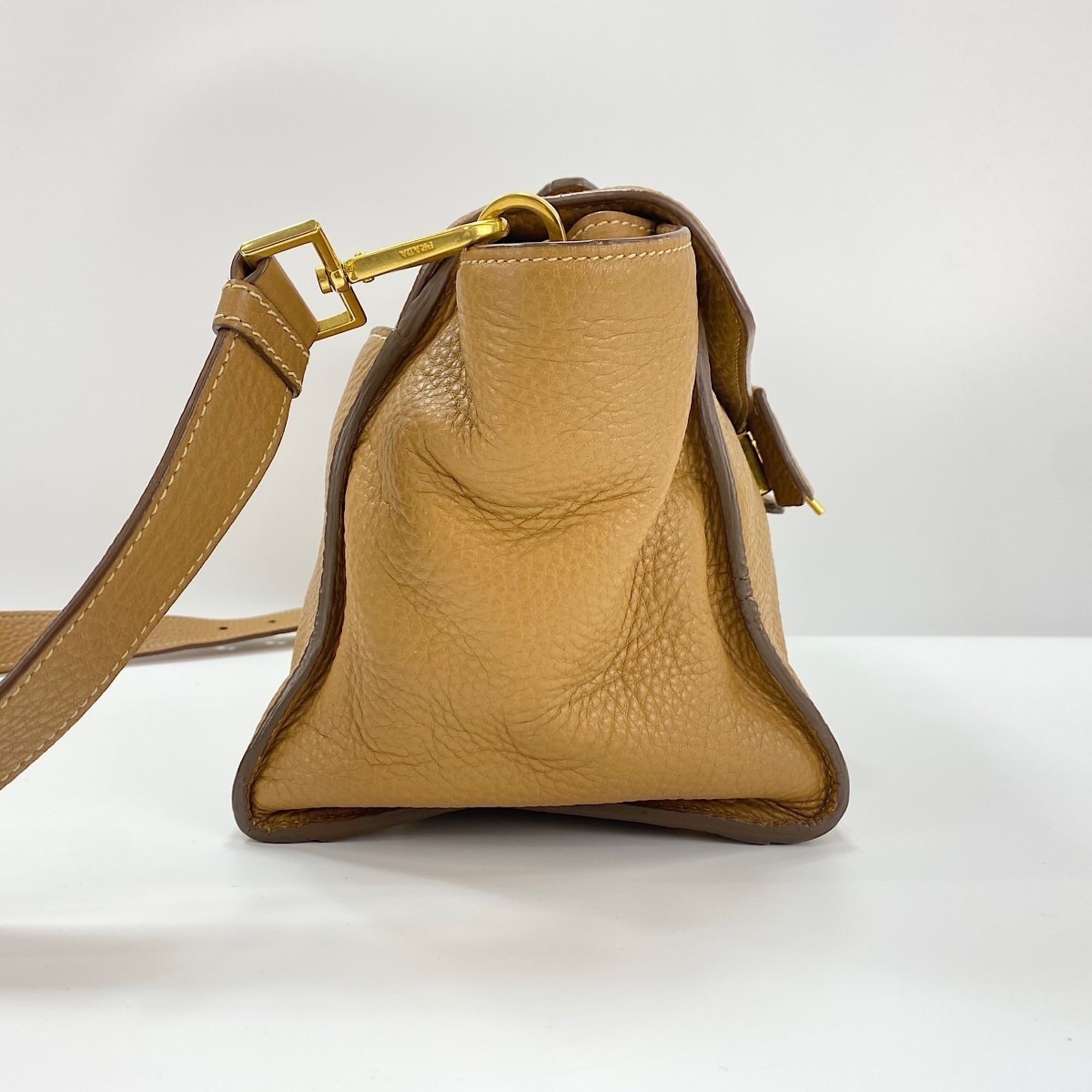 Prada Brown Leather Shoulder Bag (Pre-Owned)