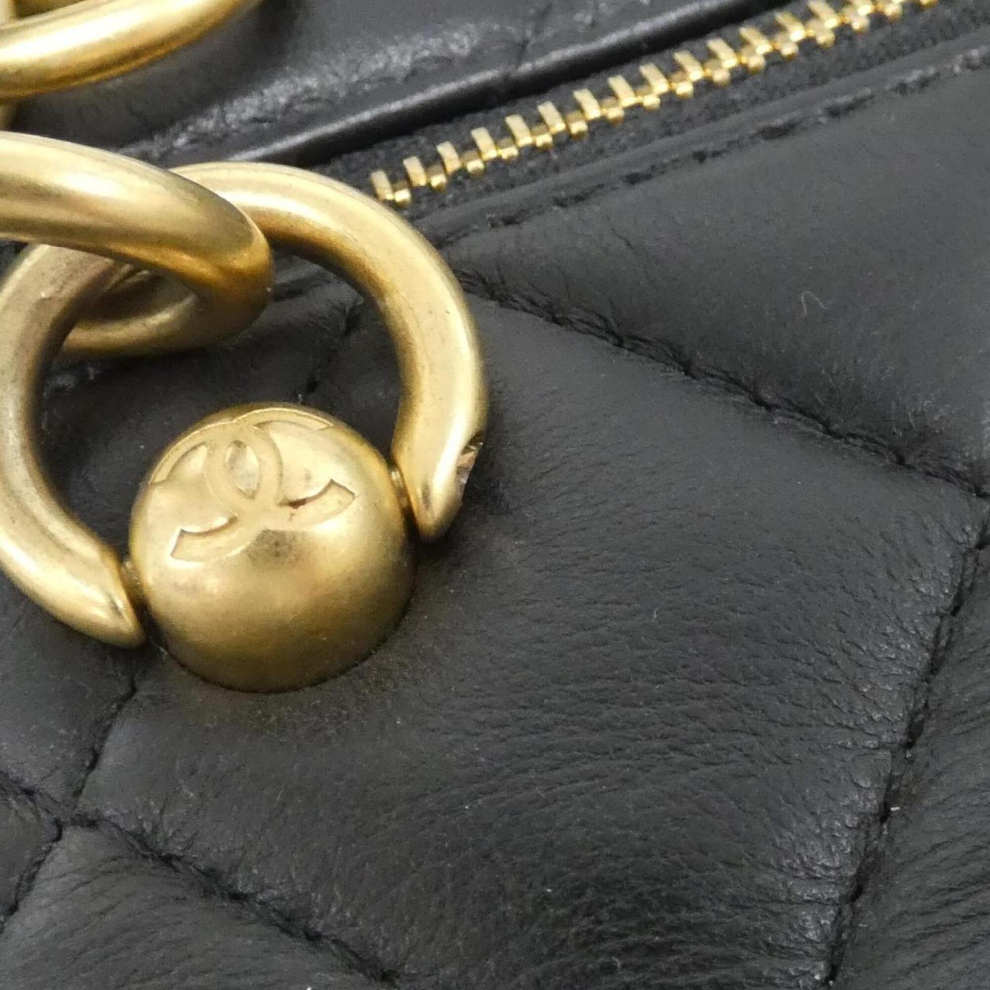 Chanel Black Leather Handbag (Pre-Owned)