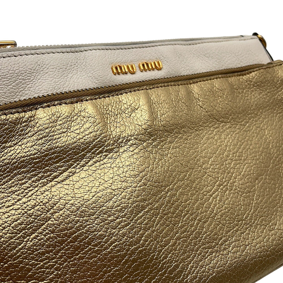Miu Miu Gold White Leather Shoulder Bag (Pre-Owned)