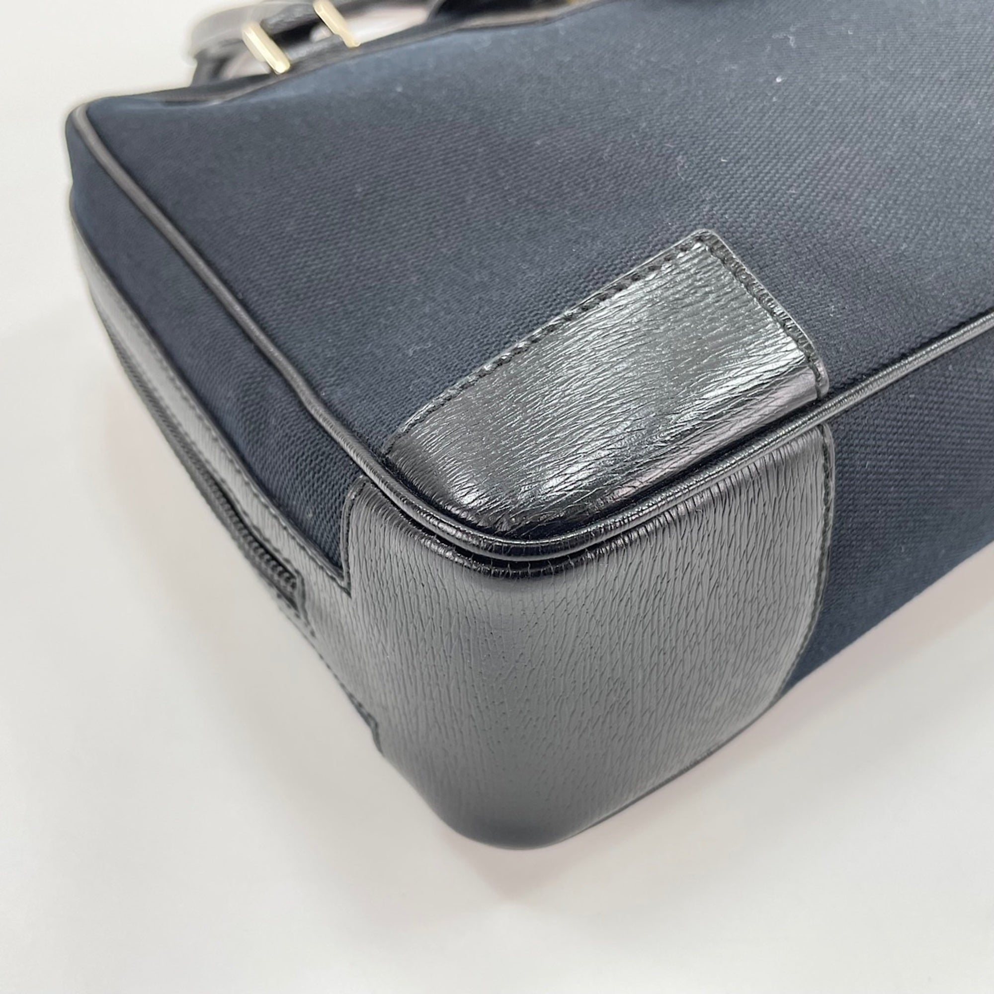 Gucci Black Handbag (Pre-Owned)