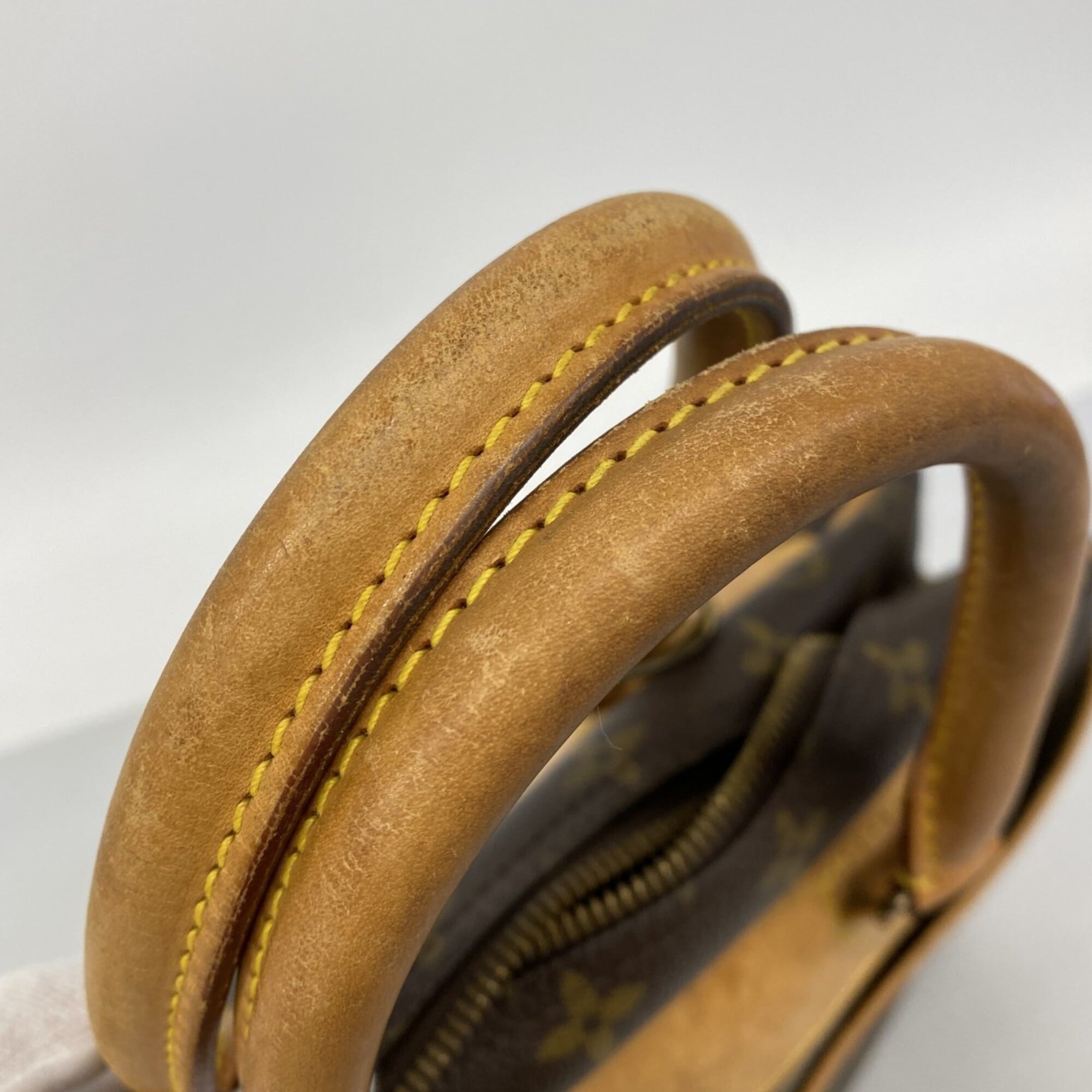 Louis Vuitton Brown Handbag (Pre-Owned)