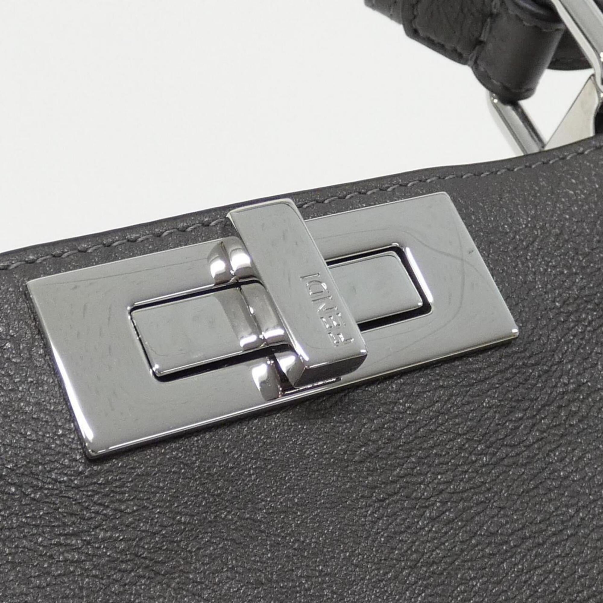 Fendi Beige Leather Handbag (Pre-Owned)
