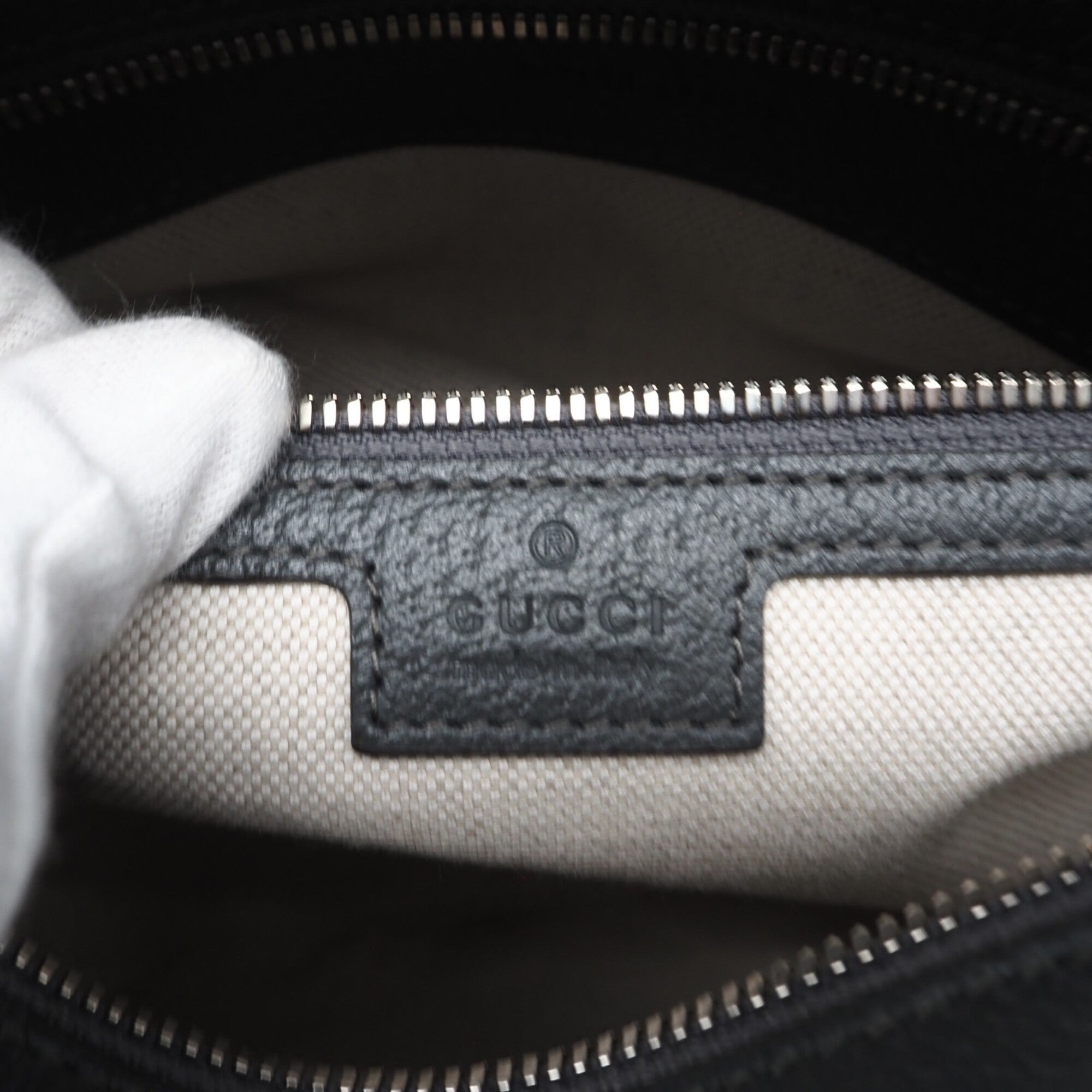 Gucci Gray Canvas Shoulder Bag (Pre-Owned)
