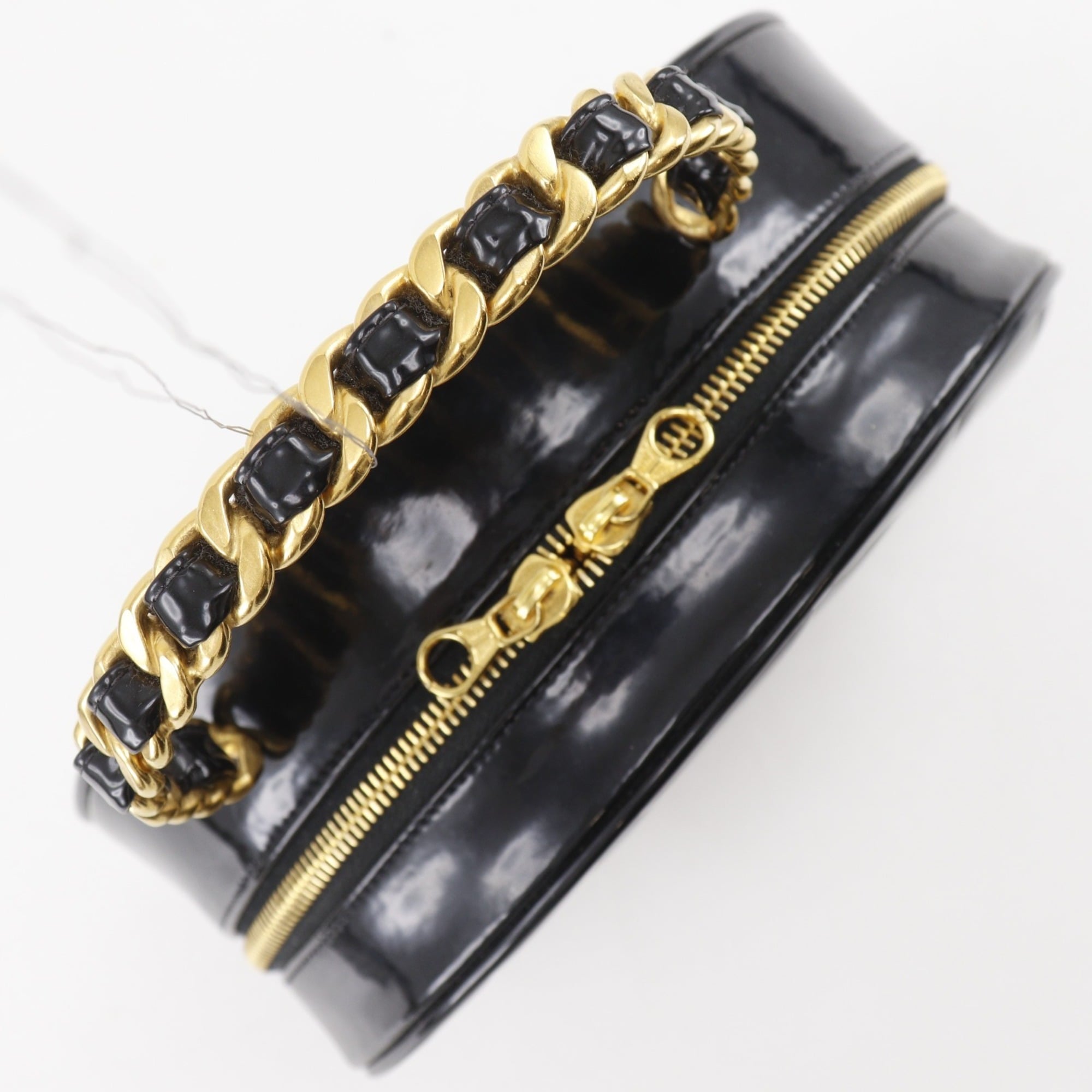 Chanel Black Patent Leather Handbag (Pre-Owned)