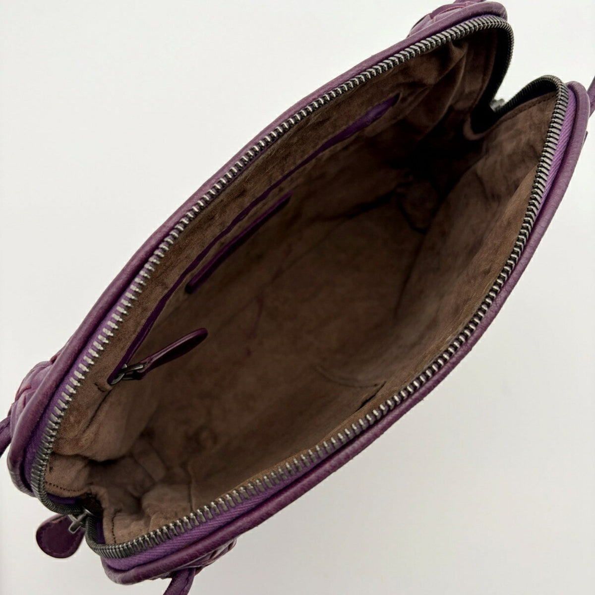 Bottega Veneta Purple Leather Pochette Shoulder Bag (Pre-Owned)