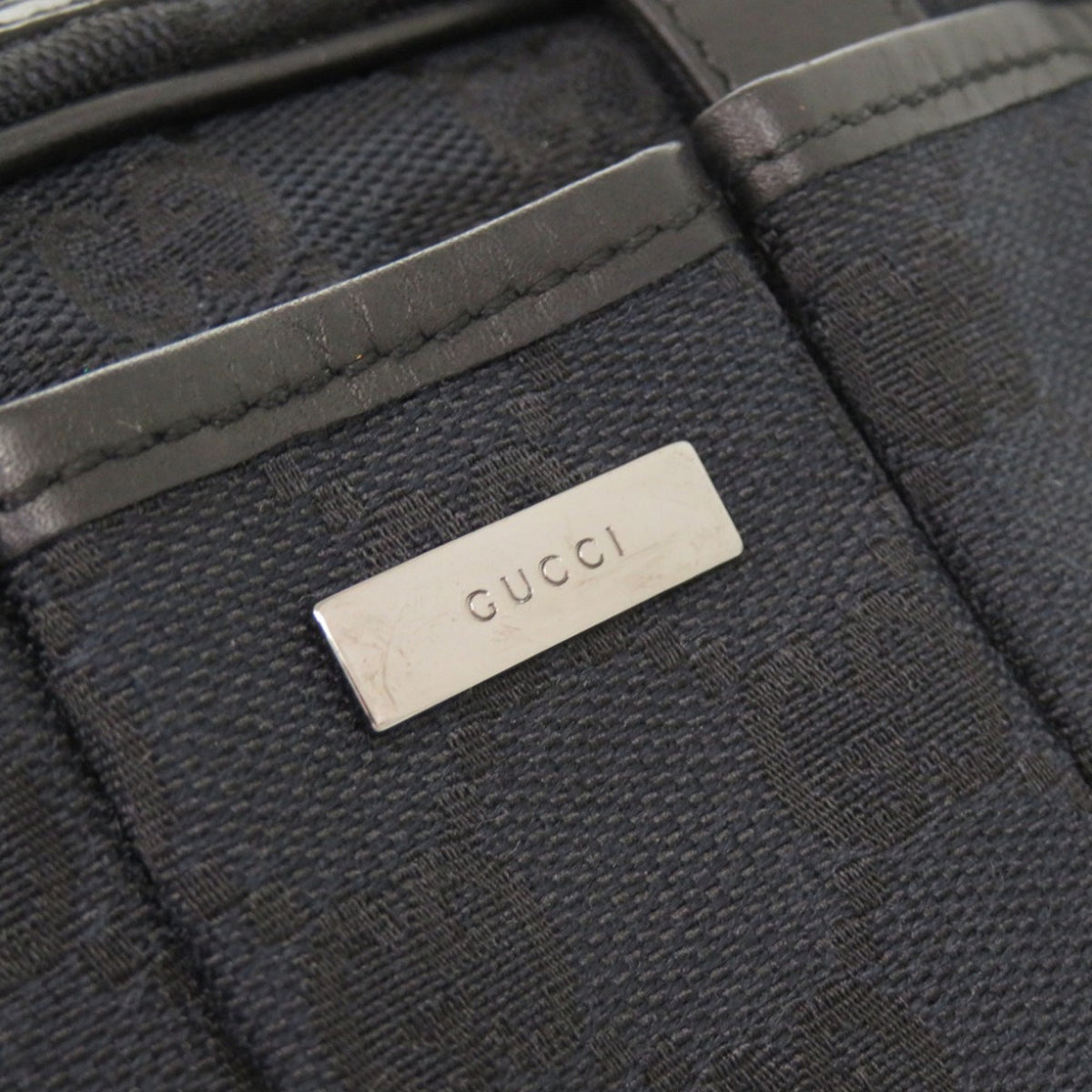 Gucci Black Gg Canvas Handbag (Pre-Owned)
