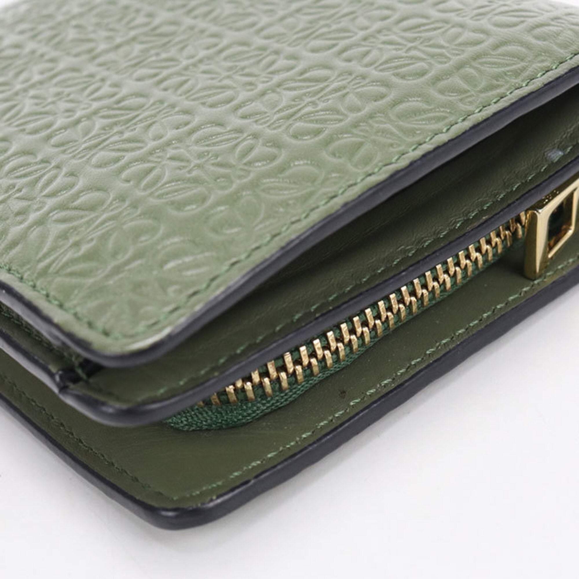 Loewe Green Leather Wallet (Bi-Fold) (Pre-Owned)