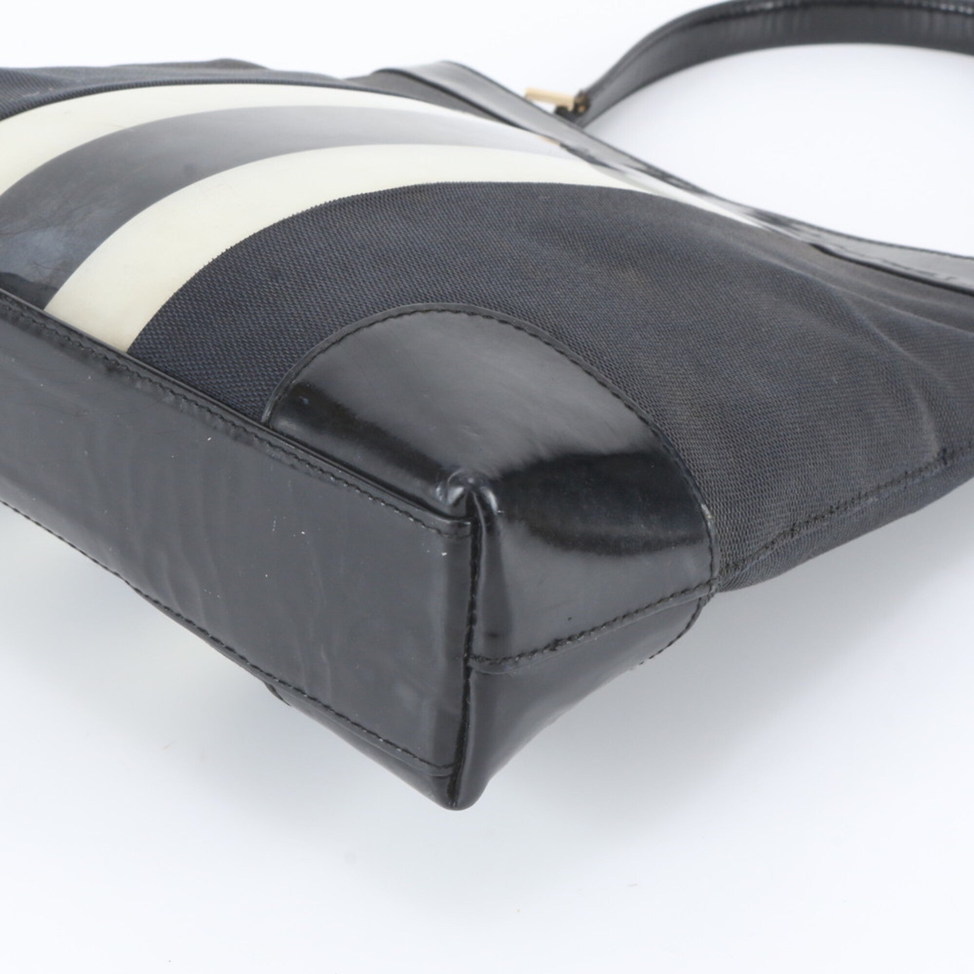 Gucci Black White Leather Canvas Handbag Shoulder Bag (Pre-Owned)