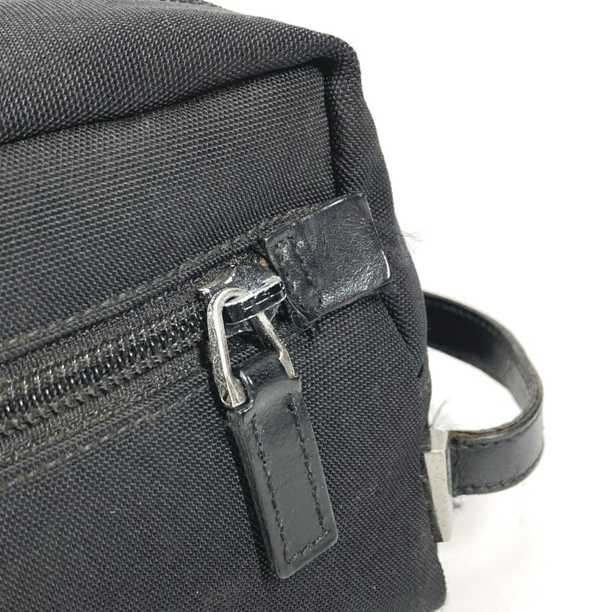 Gucci Black Canvas Leather Clutch Bag Pouch (Pre-Owned)