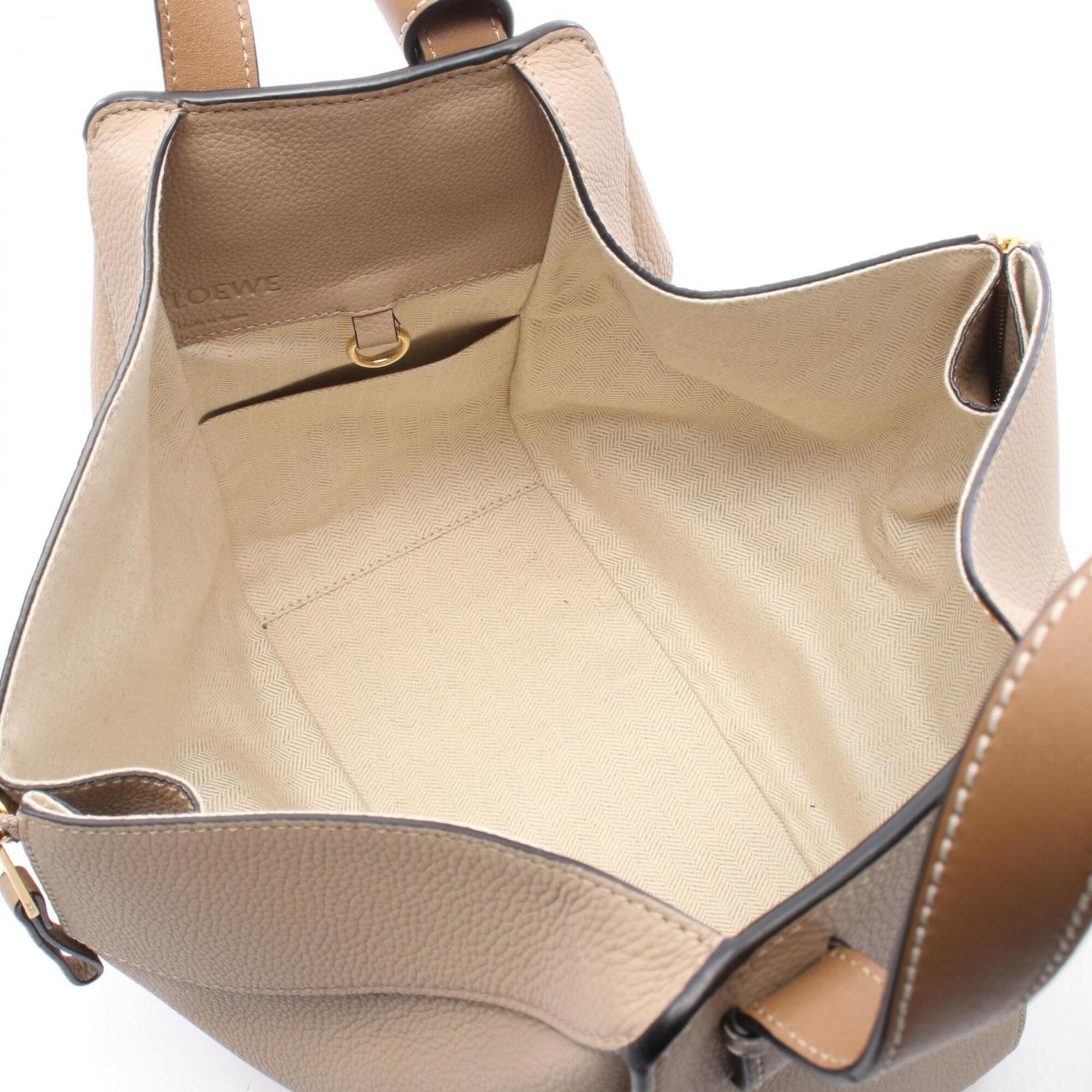 Loewe Beige Leather Handbag (Pre-Owned)