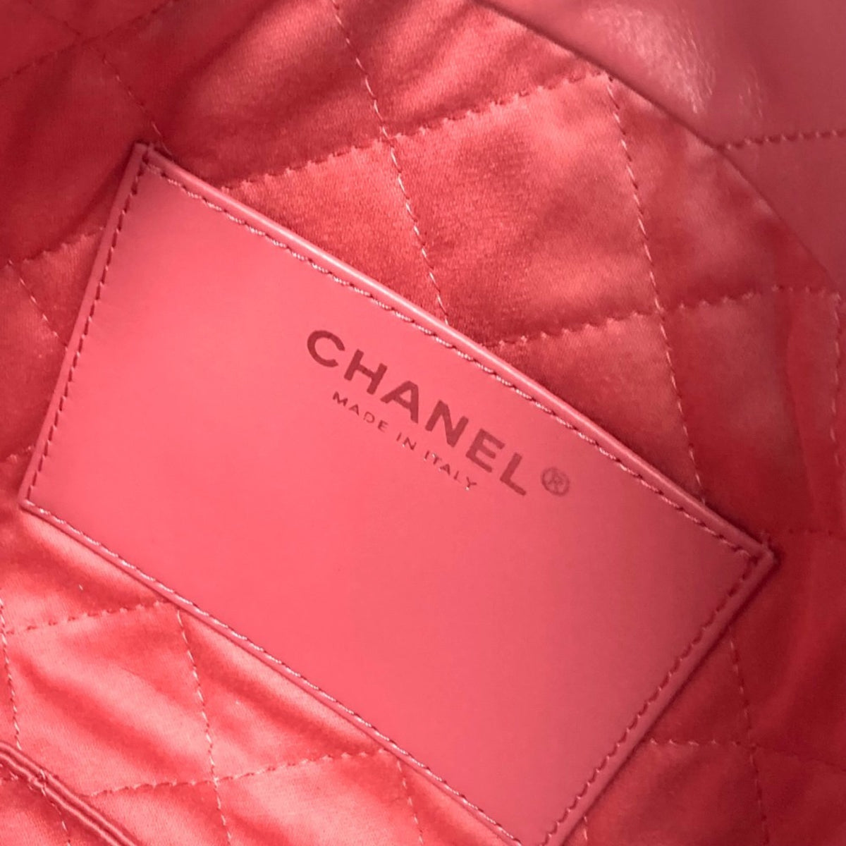 Chanel Pink Leather Handbag Shoulder Bag (Pre-Owned)