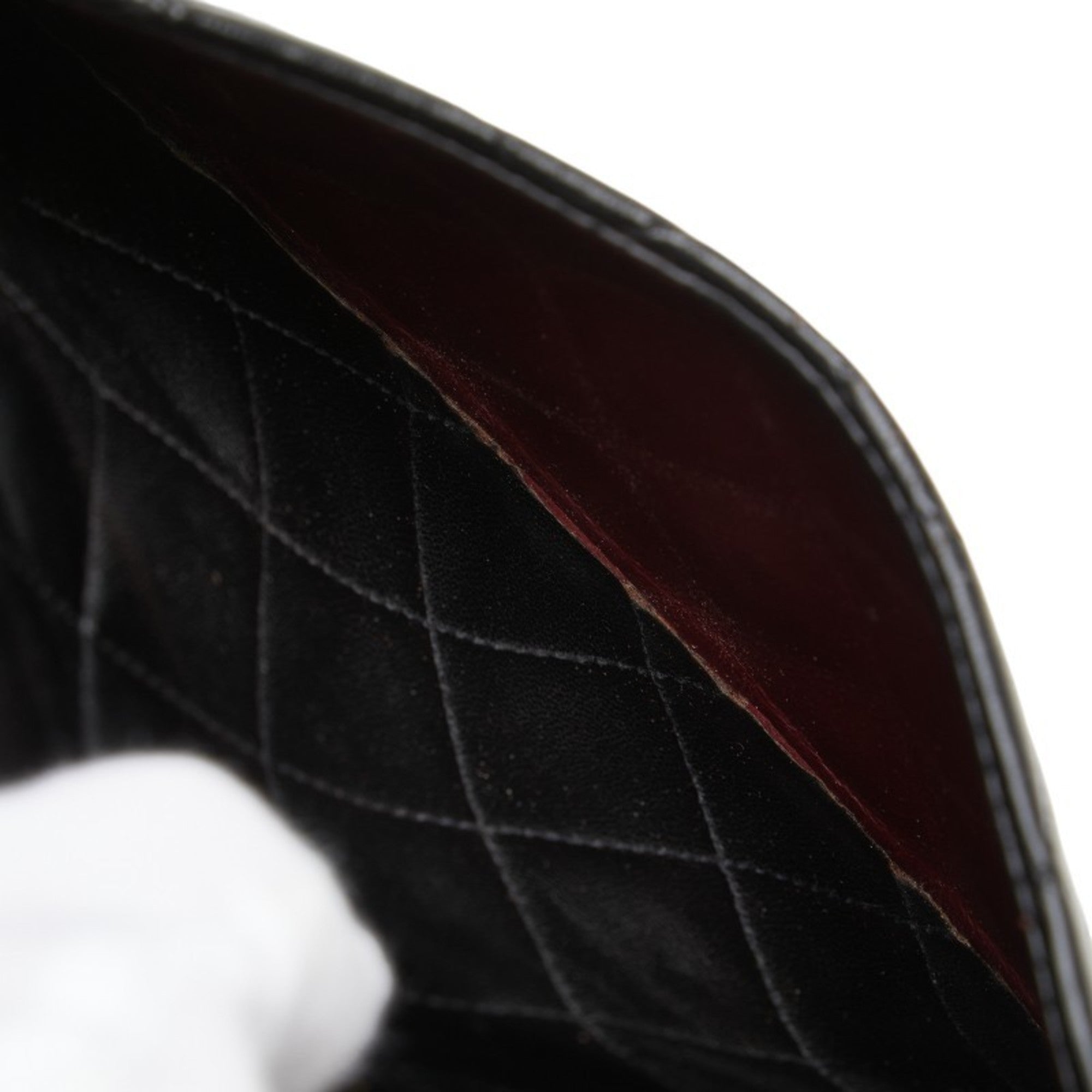 Chanel Black Leather Shoulder Bag (Pre-Owned)