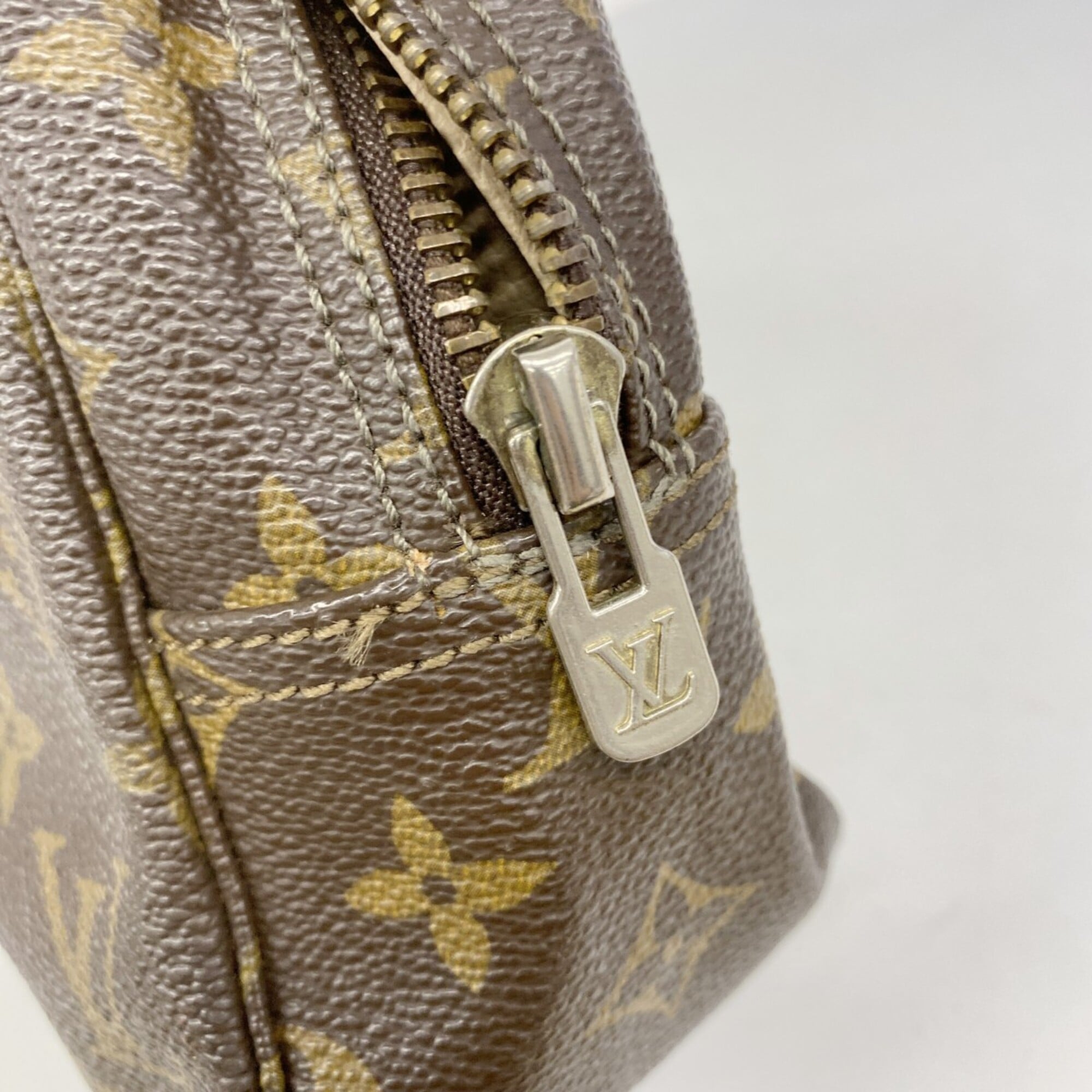 Louis Vuitton Brown Pouch (Pre-Owned)