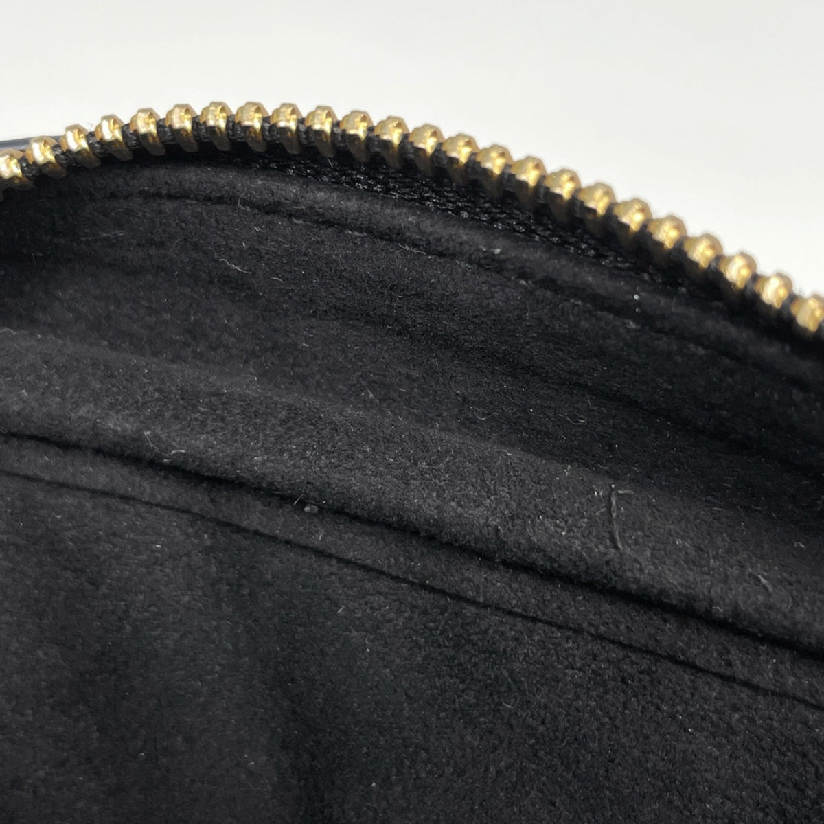 Louis Vuitton Black Noir Leather Shoulder Bag (Pre-Owned)