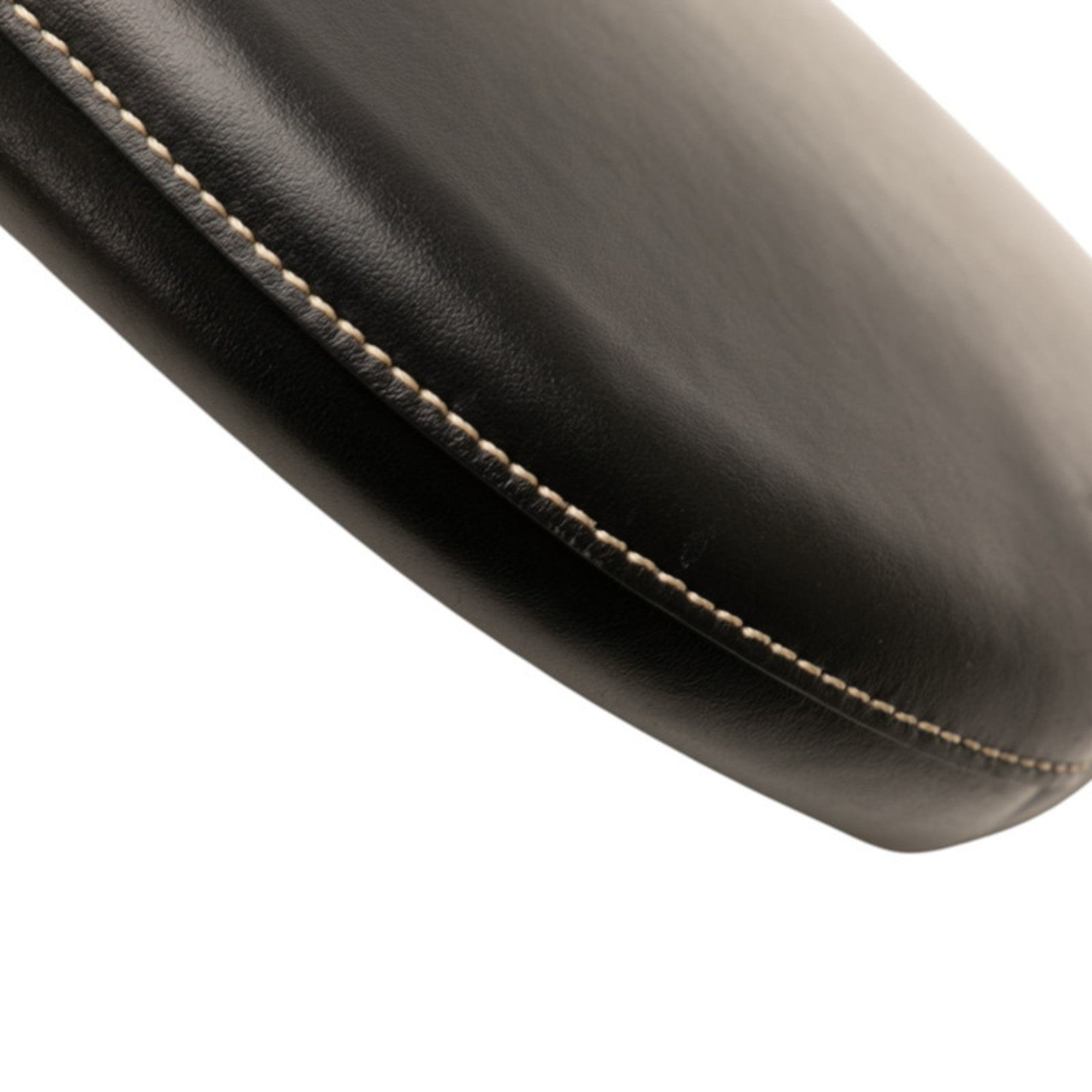 Burberry Black Leather Shoulder Bag (Pre-Owned)
