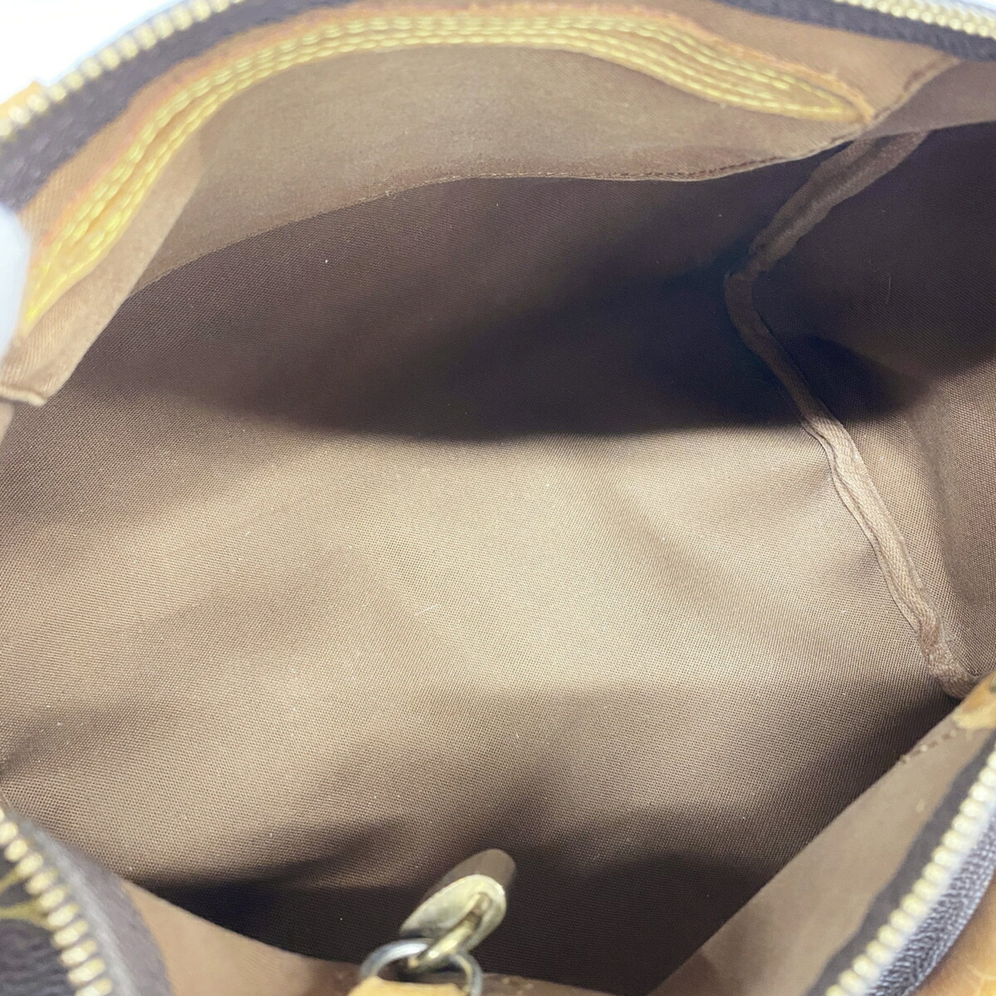Louis Vuitton Brown Handbag (Pre-Owned)